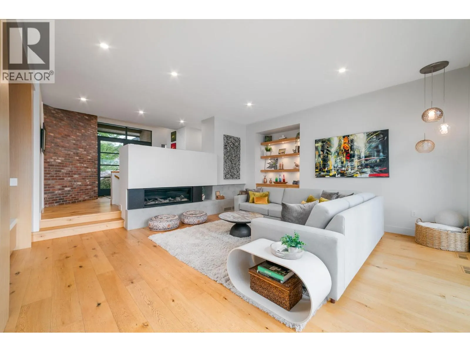 1543 Rocky Point Drive