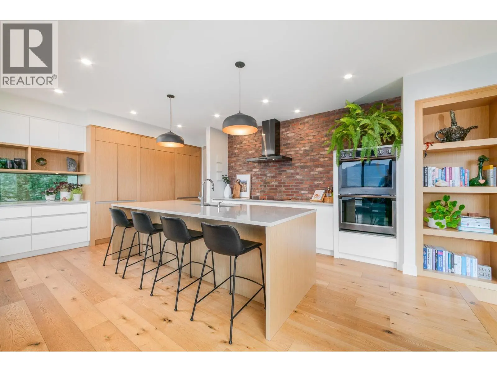 1543 Rocky Point Drive