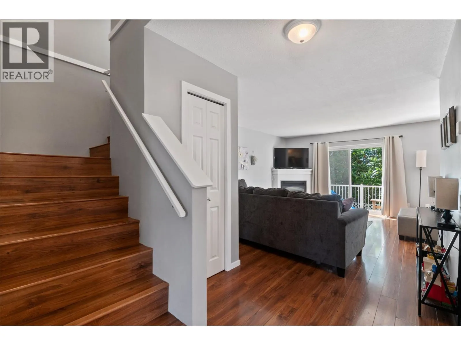 2951 11th Avenue NE Unit# 2