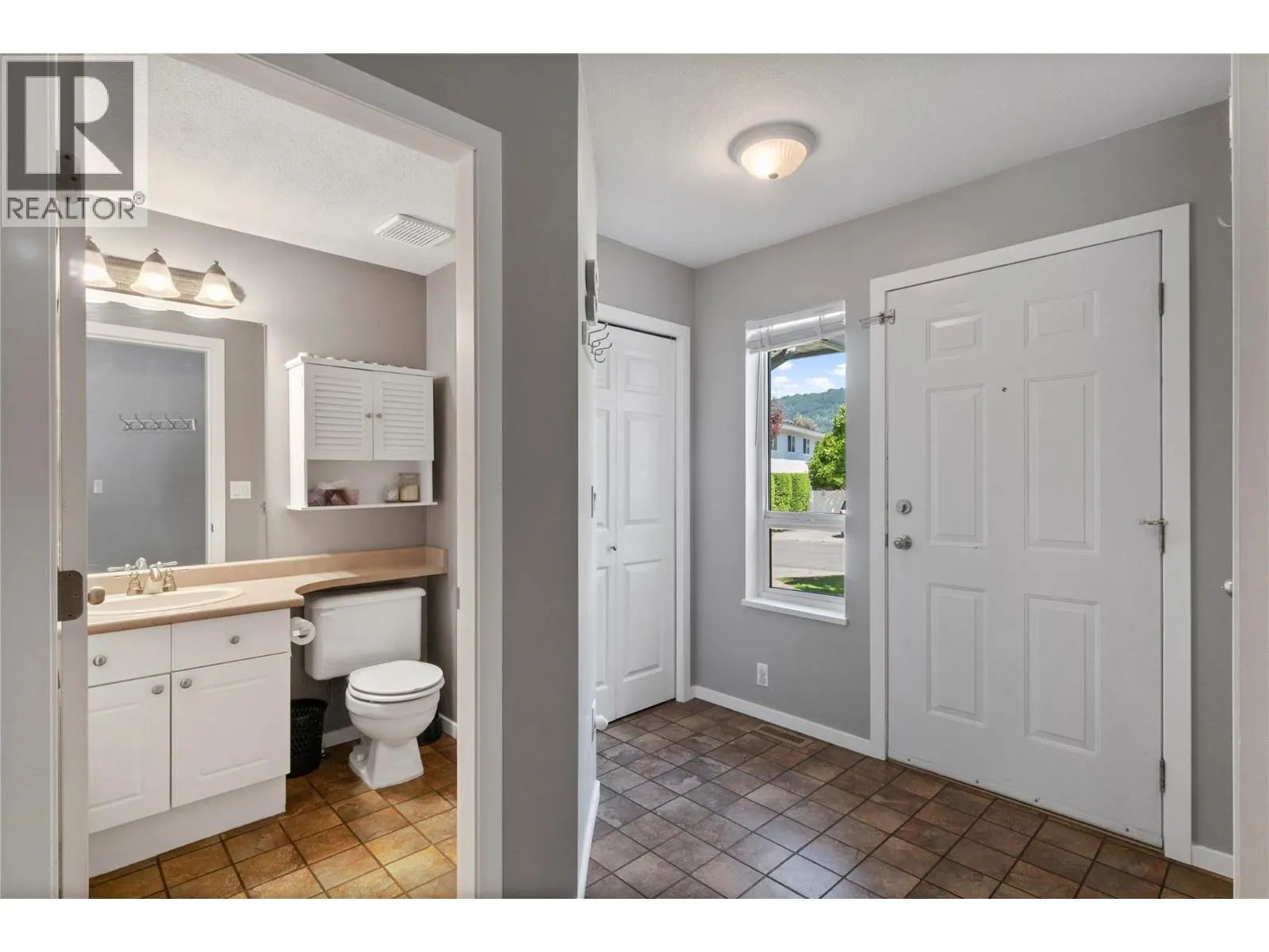 2951 11th Avenue NE Unit# 2