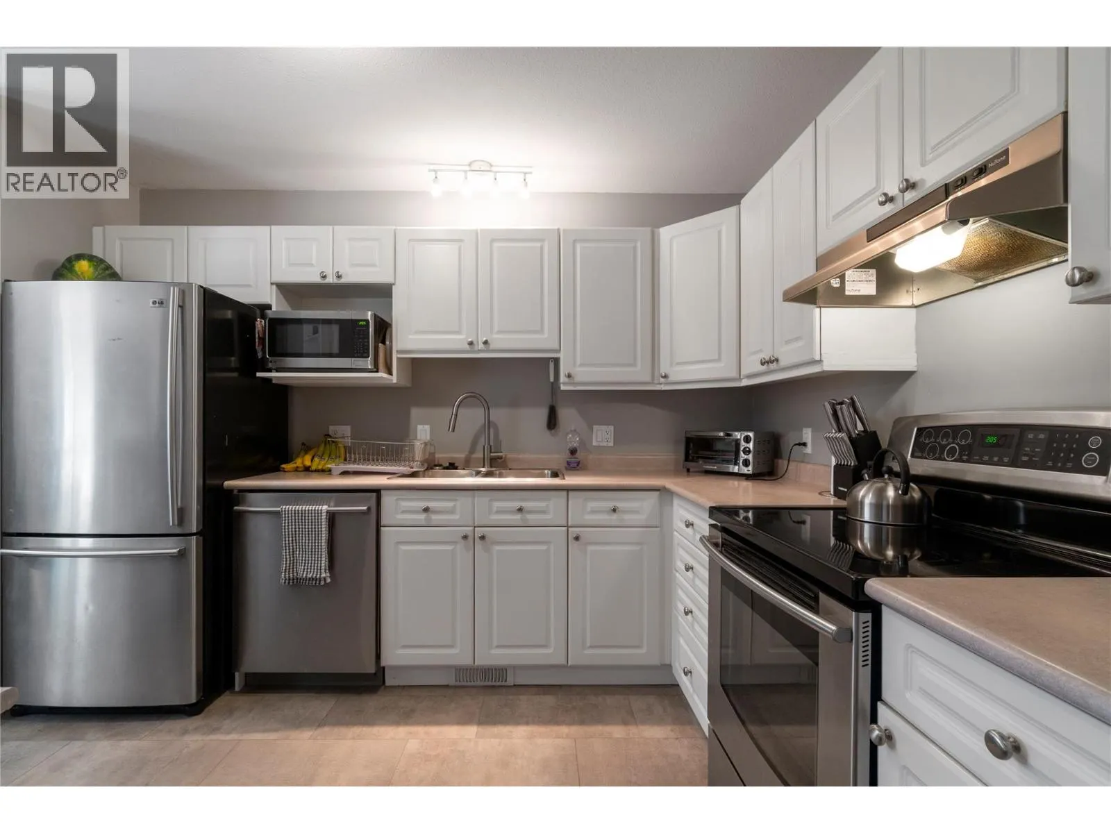 2951 11th Avenue NE Unit# 2