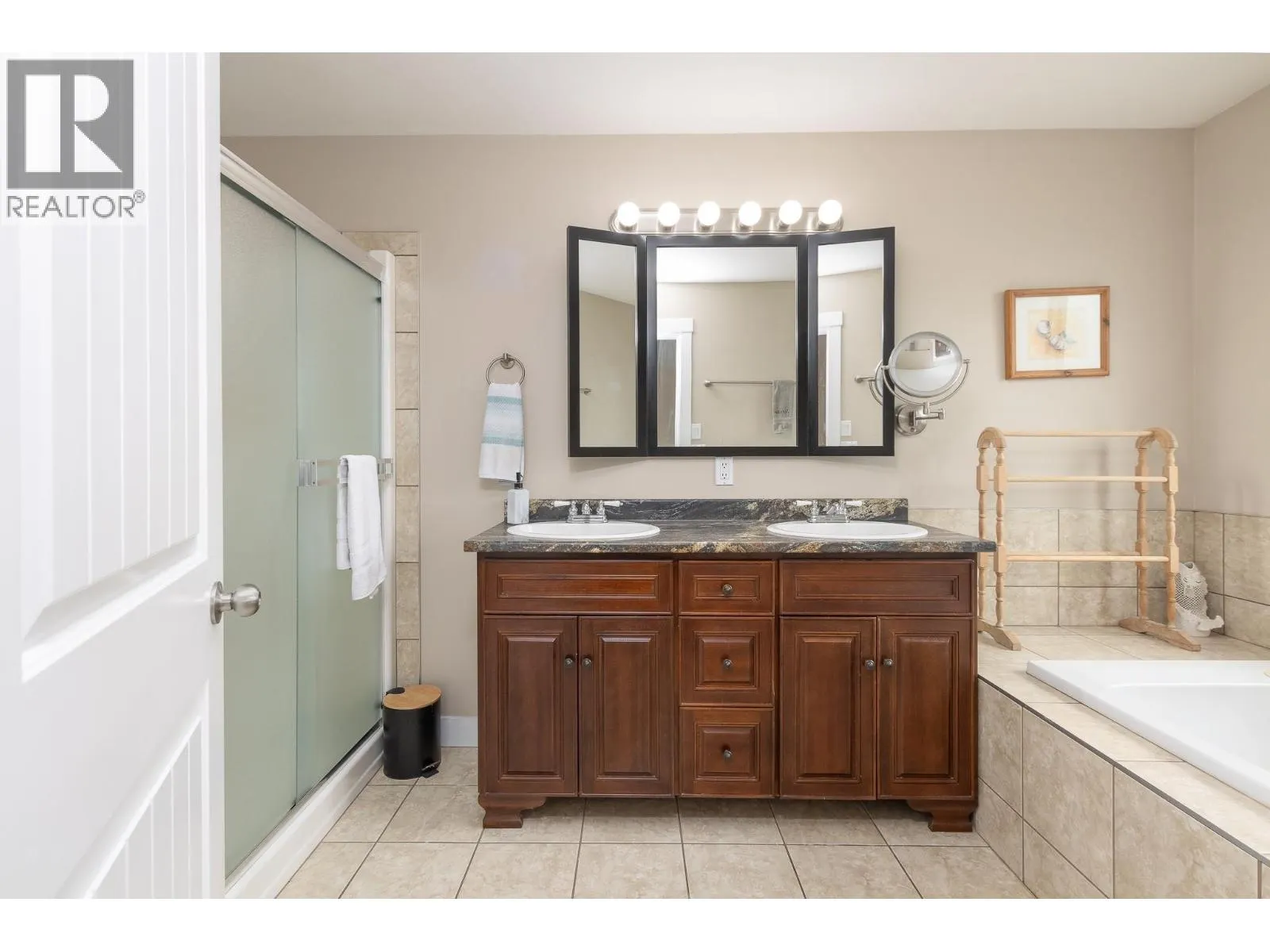 1596 Okanagan Avenue SE Unit# 4