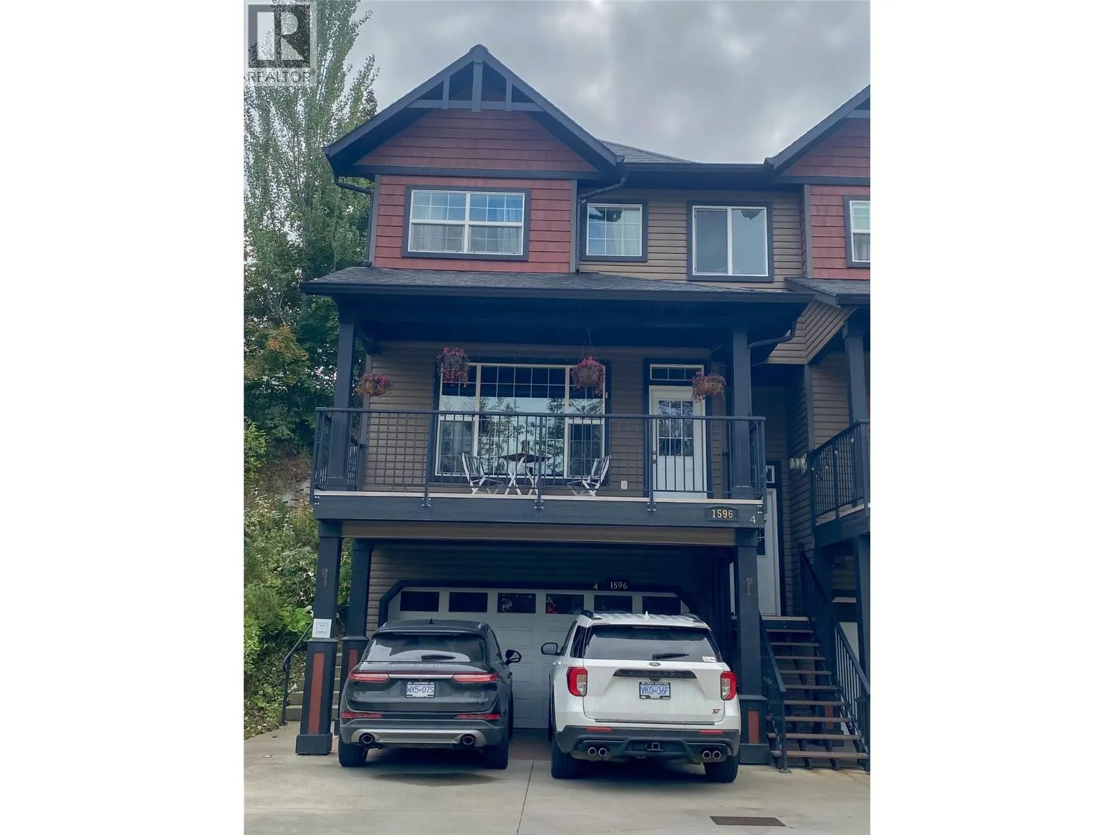 1596 Okanagan Avenue SE Unit# 4