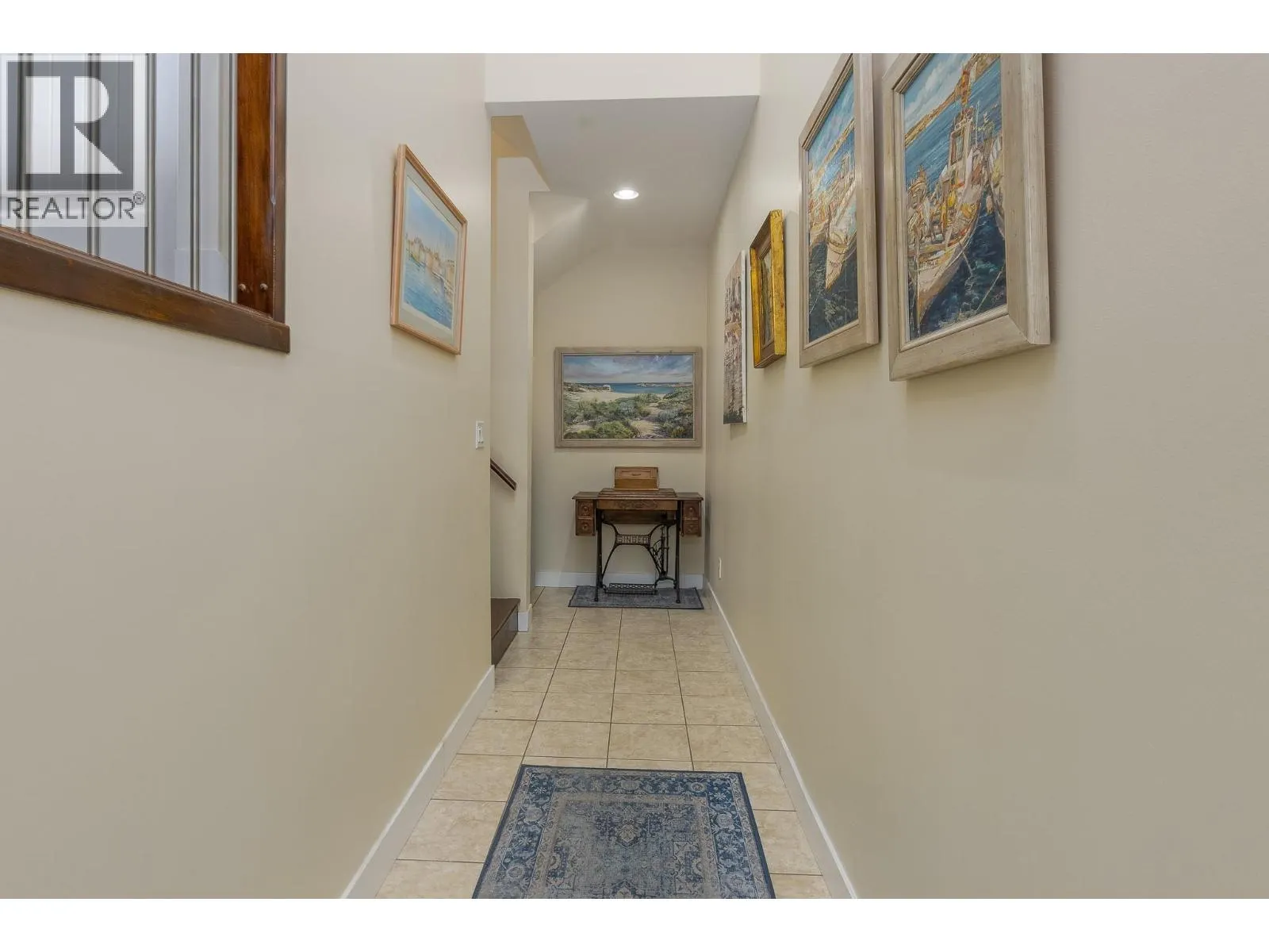 1596 Okanagan Avenue SE Unit# 4