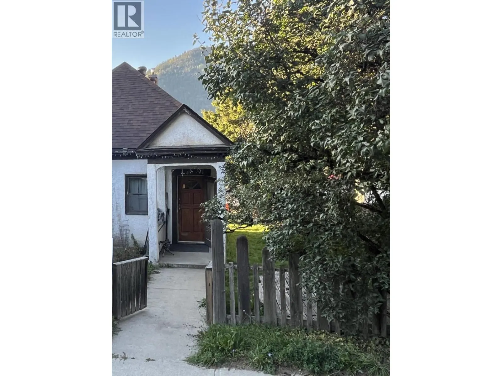 411 LATIMER Street