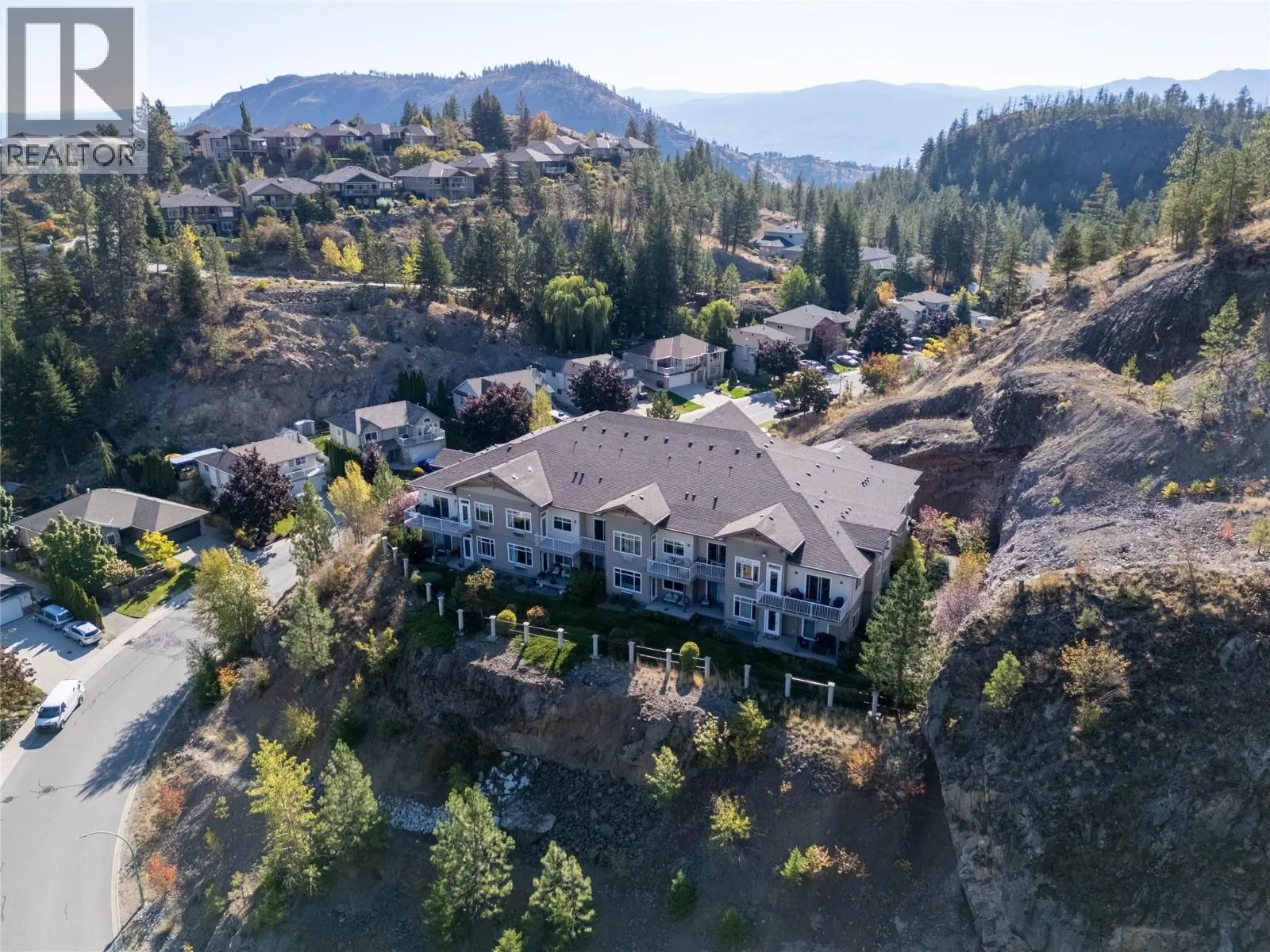2523 Shannon View Drive Unit# 203