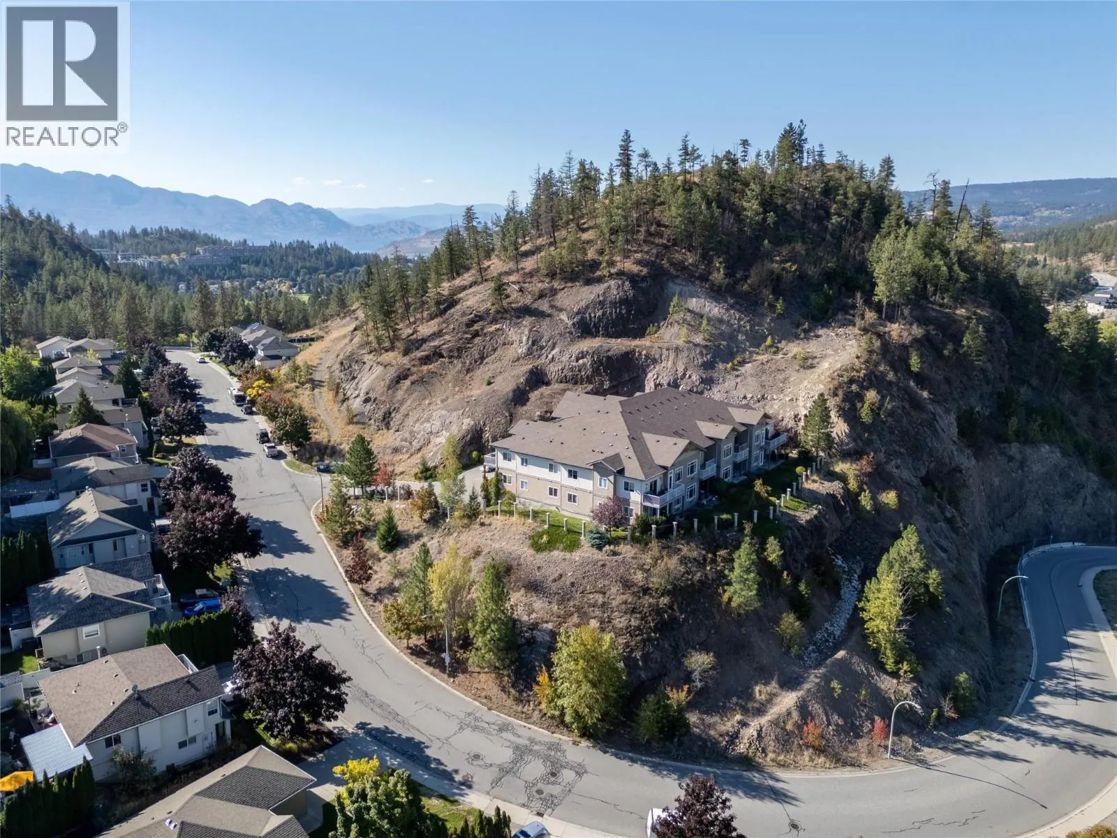2523 Shannon View Drive Unit# 203