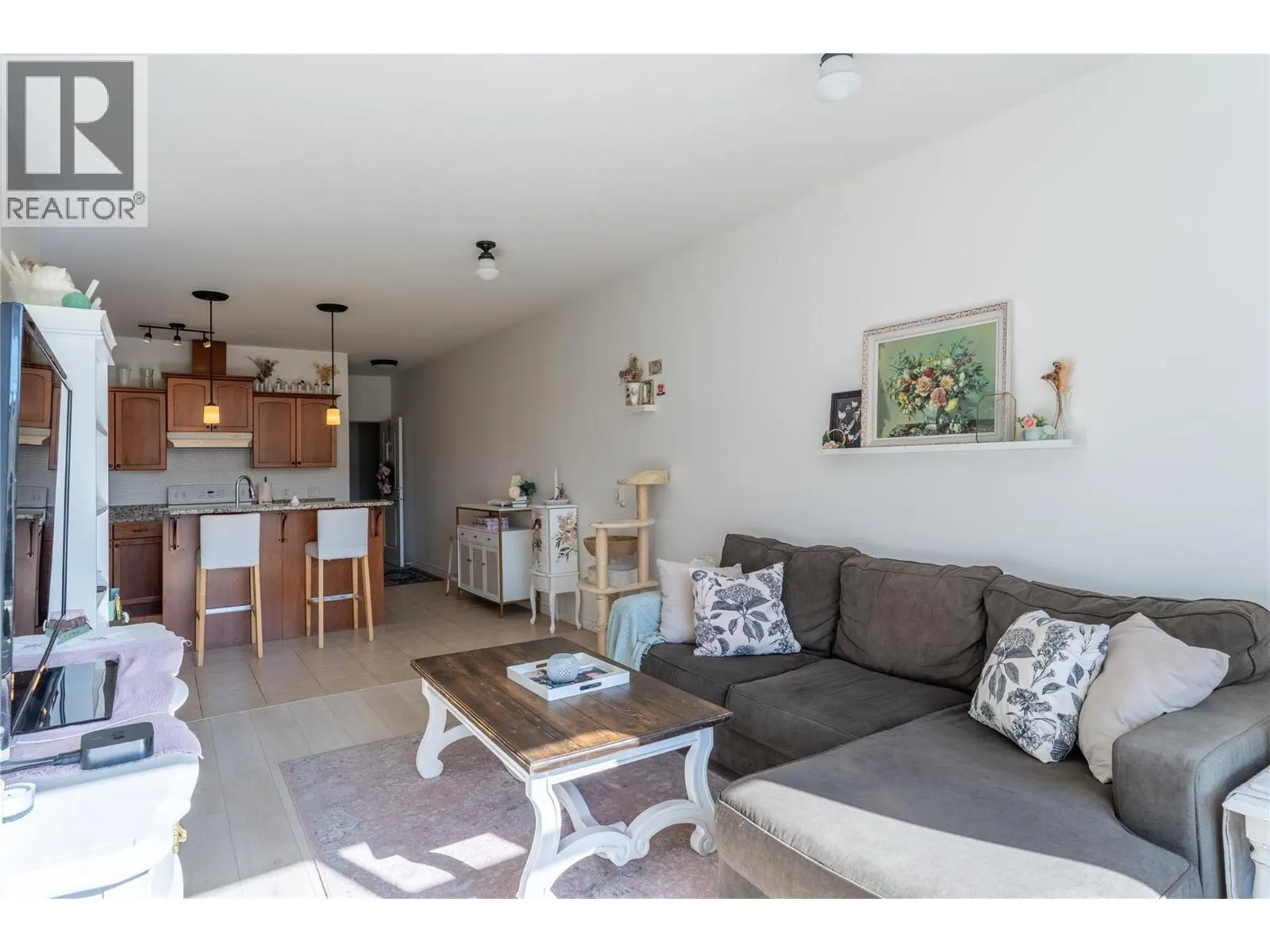 2523 Shannon View Drive Unit# 203