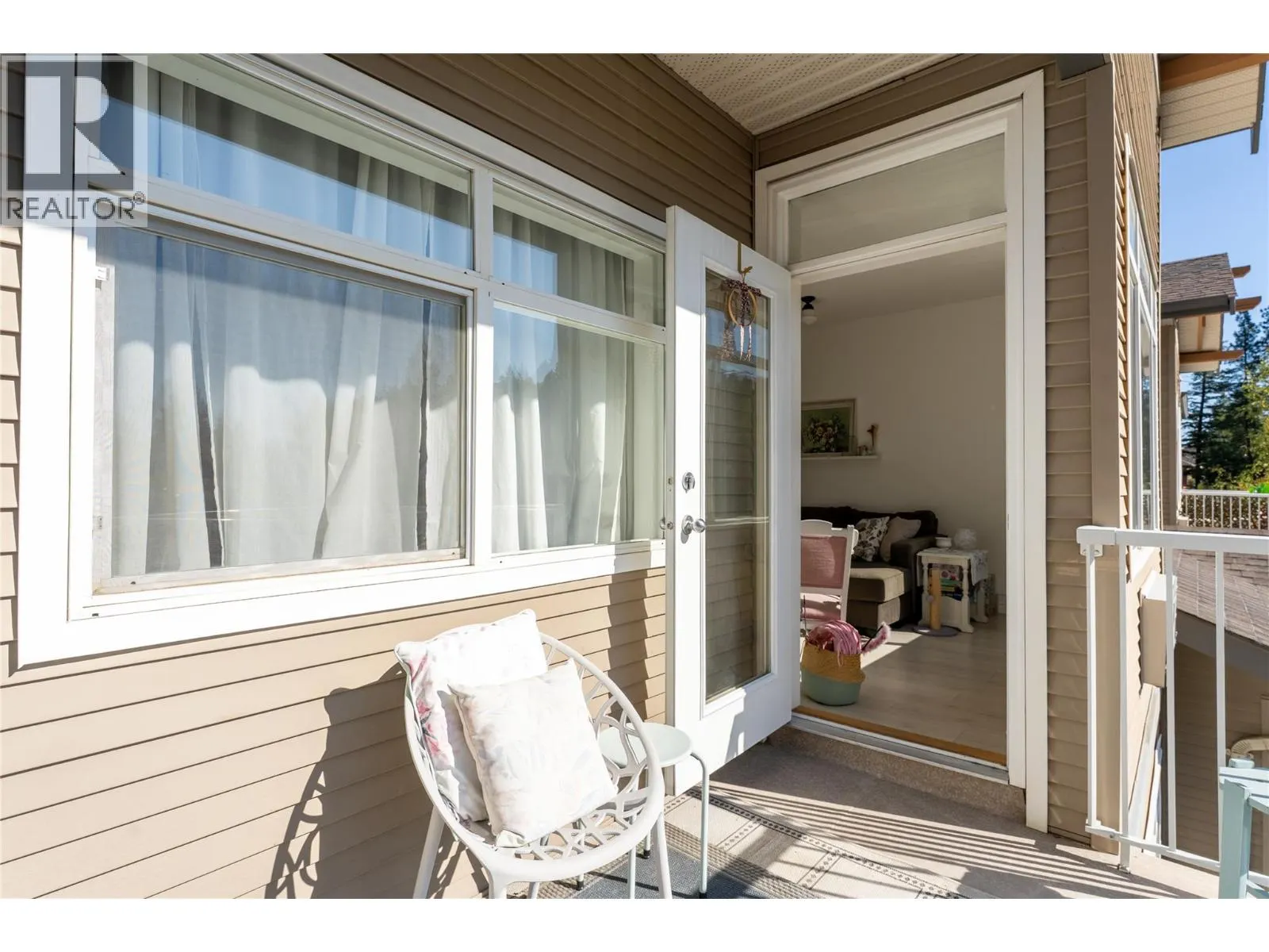 2523 Shannon View Drive Unit# 203