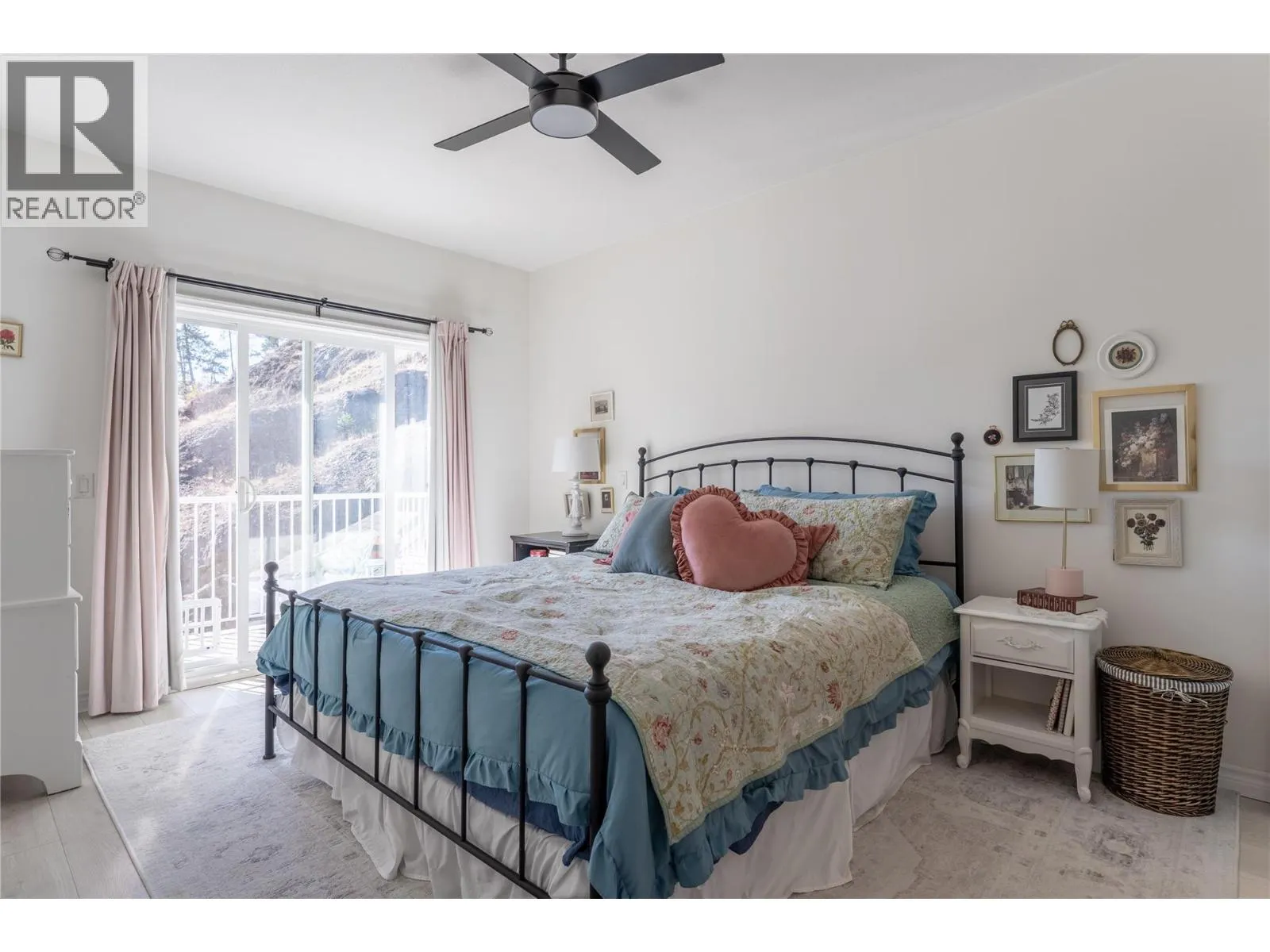 2523 Shannon View Drive Unit# 203