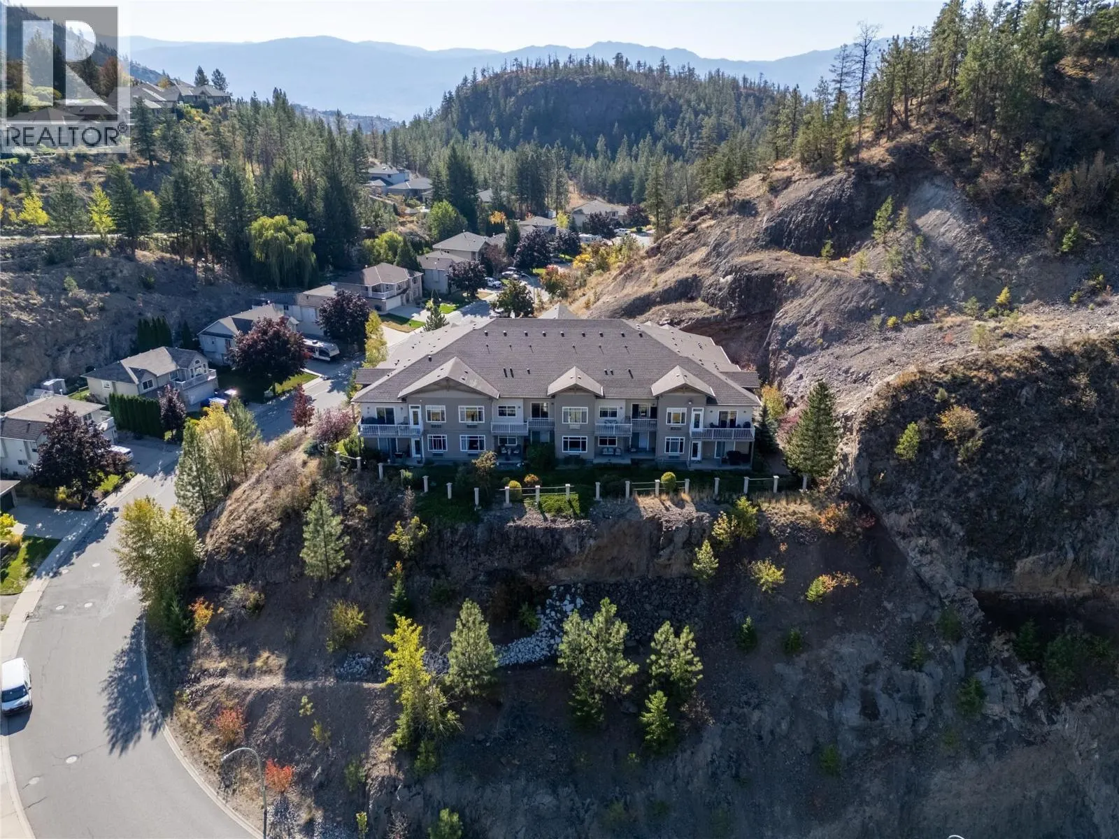 2523 Shannon View Drive Unit# 203