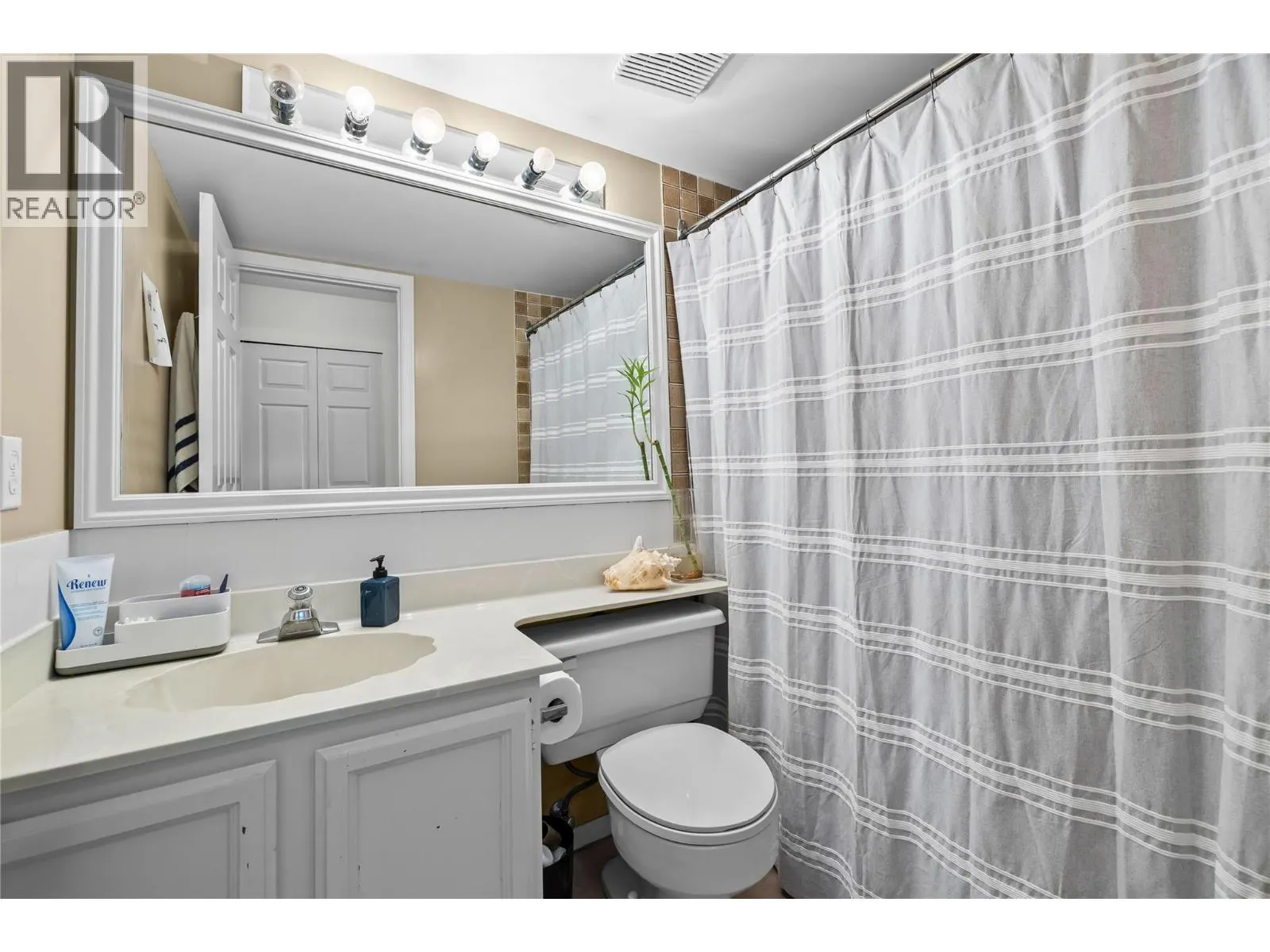 5275 Buchanan Road Unit# 205