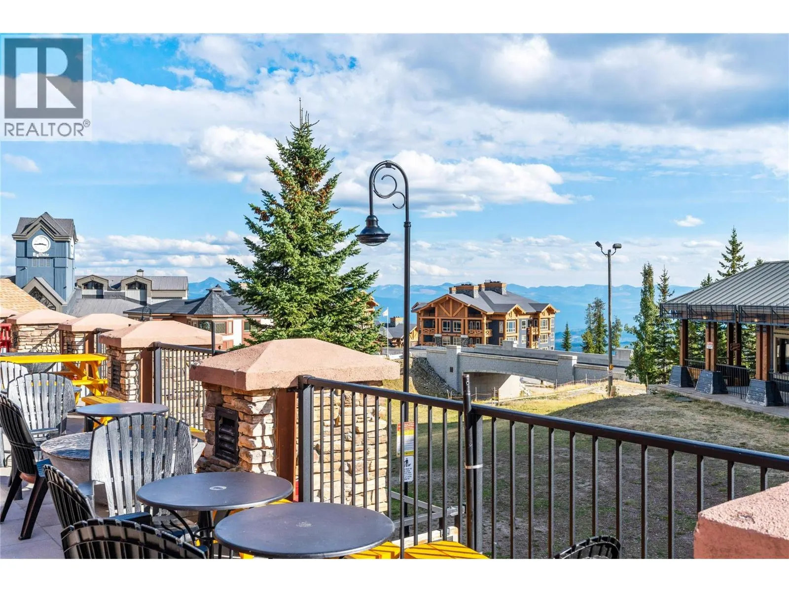 5375 Big White Road Unit# 204