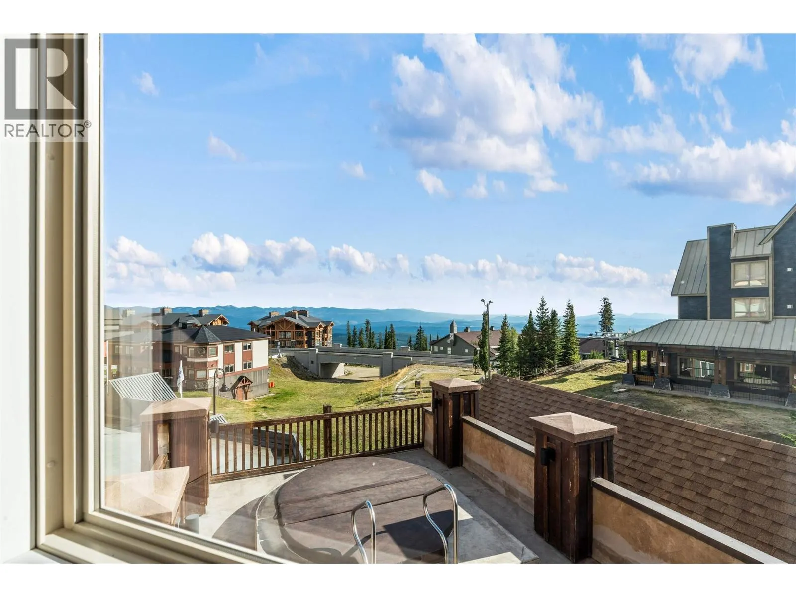 5375 Big White Road Unit# 204