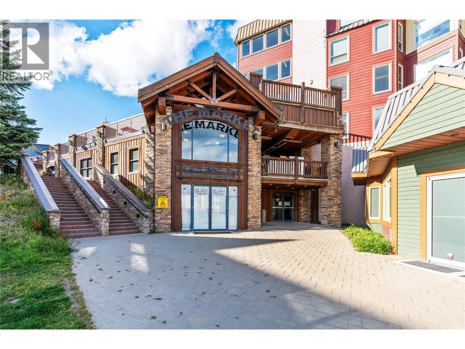 5375 Big White Road Unit# 204