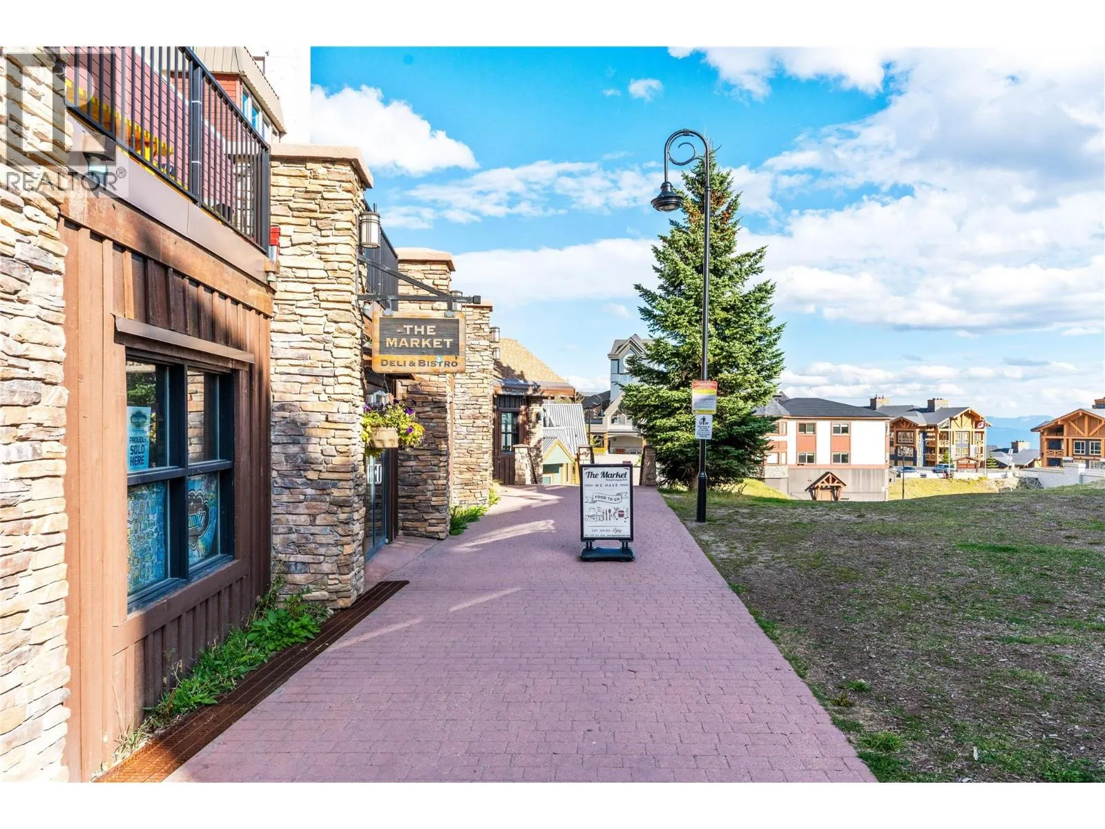 5375 Big White Road Unit# 204