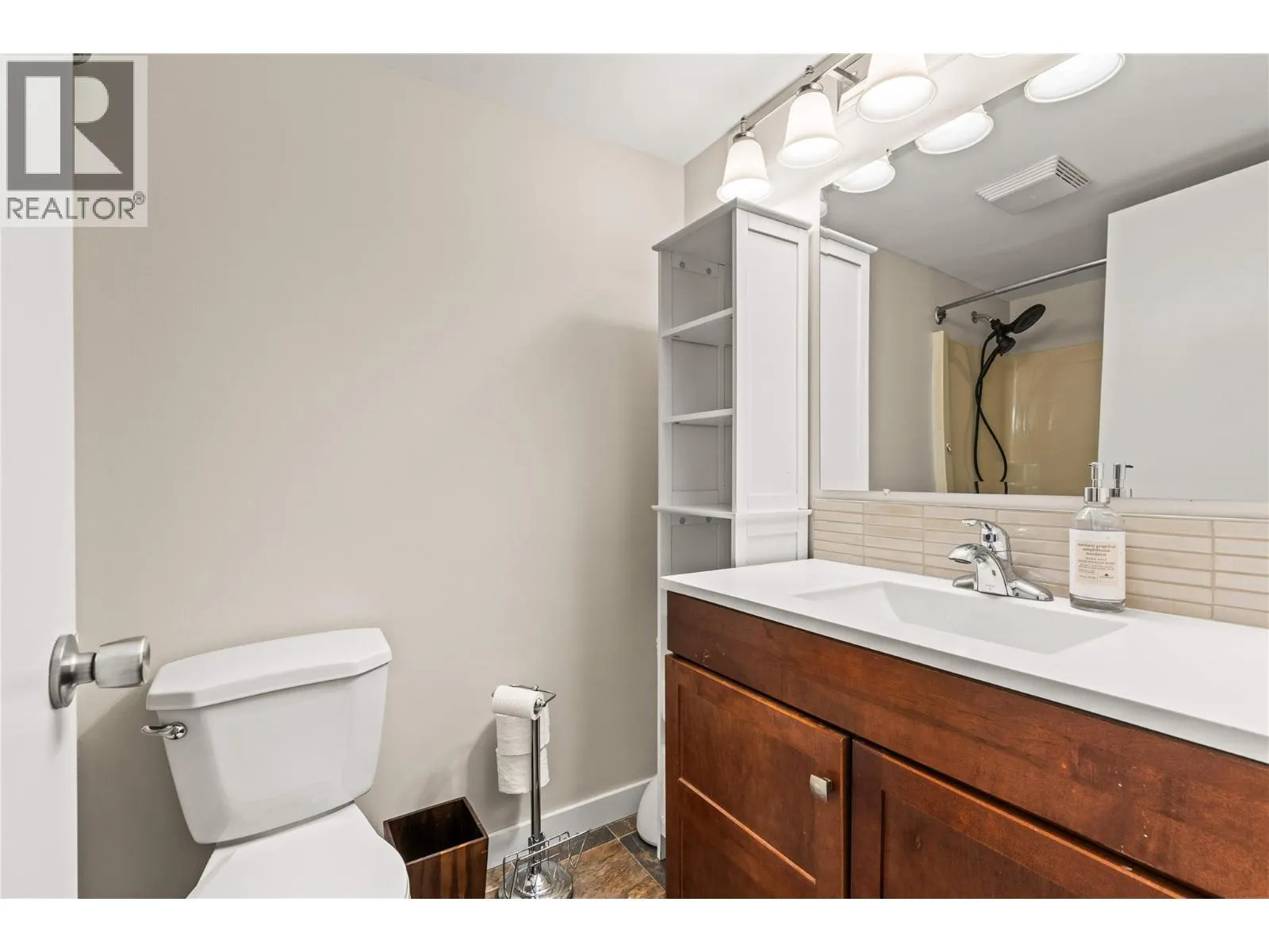 5375 Big White Road Unit# 204