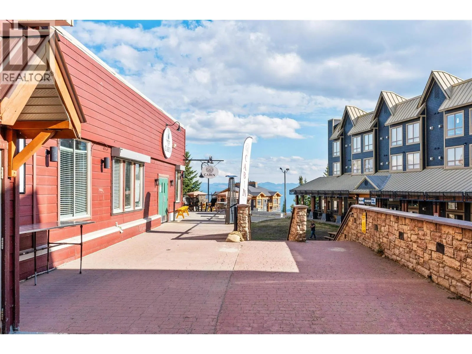 5375 Big White Road Unit# 204