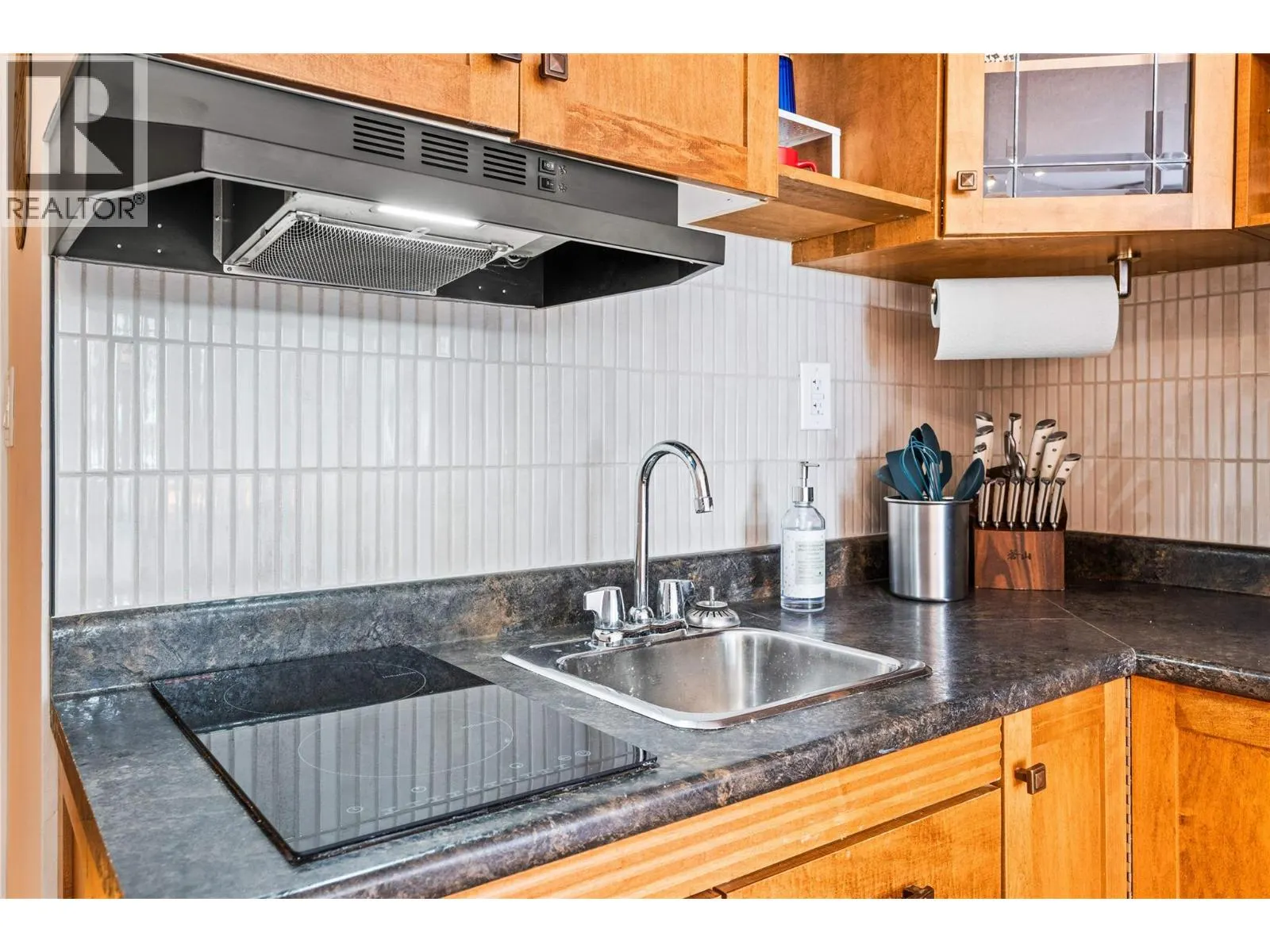 5375 Big White Road Unit# 204