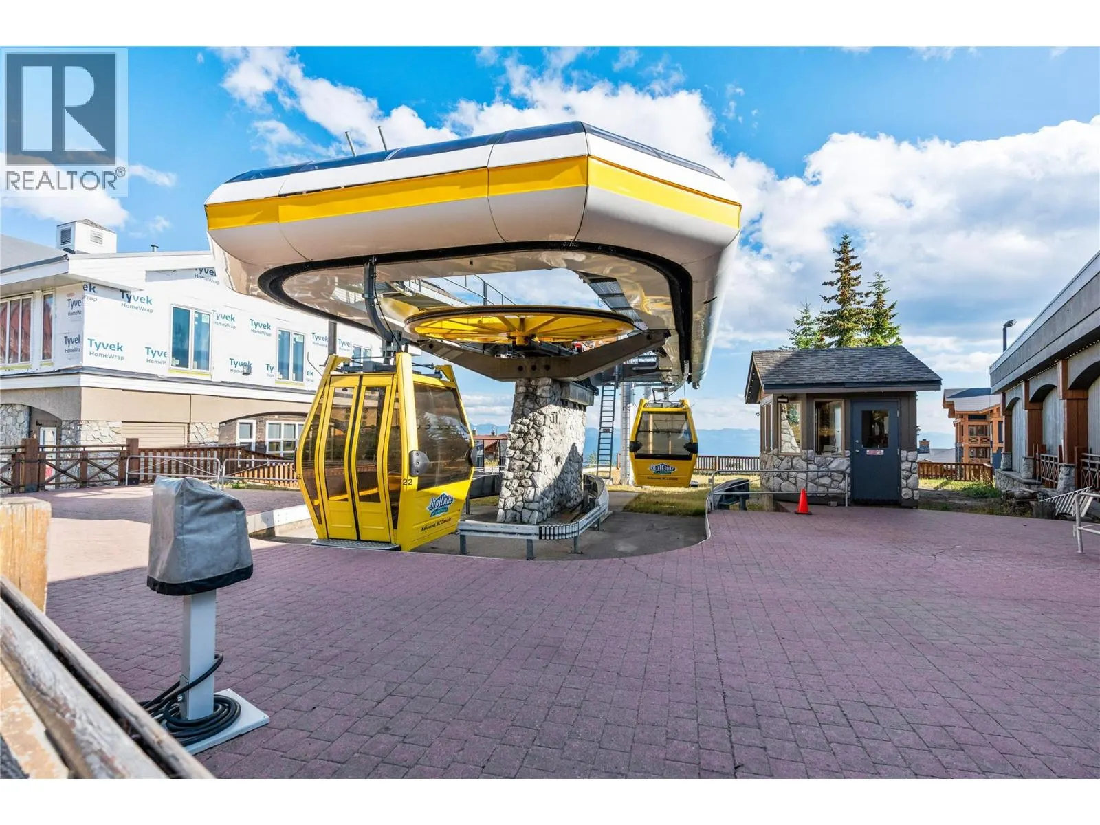 5375 Big White Road Unit# 204