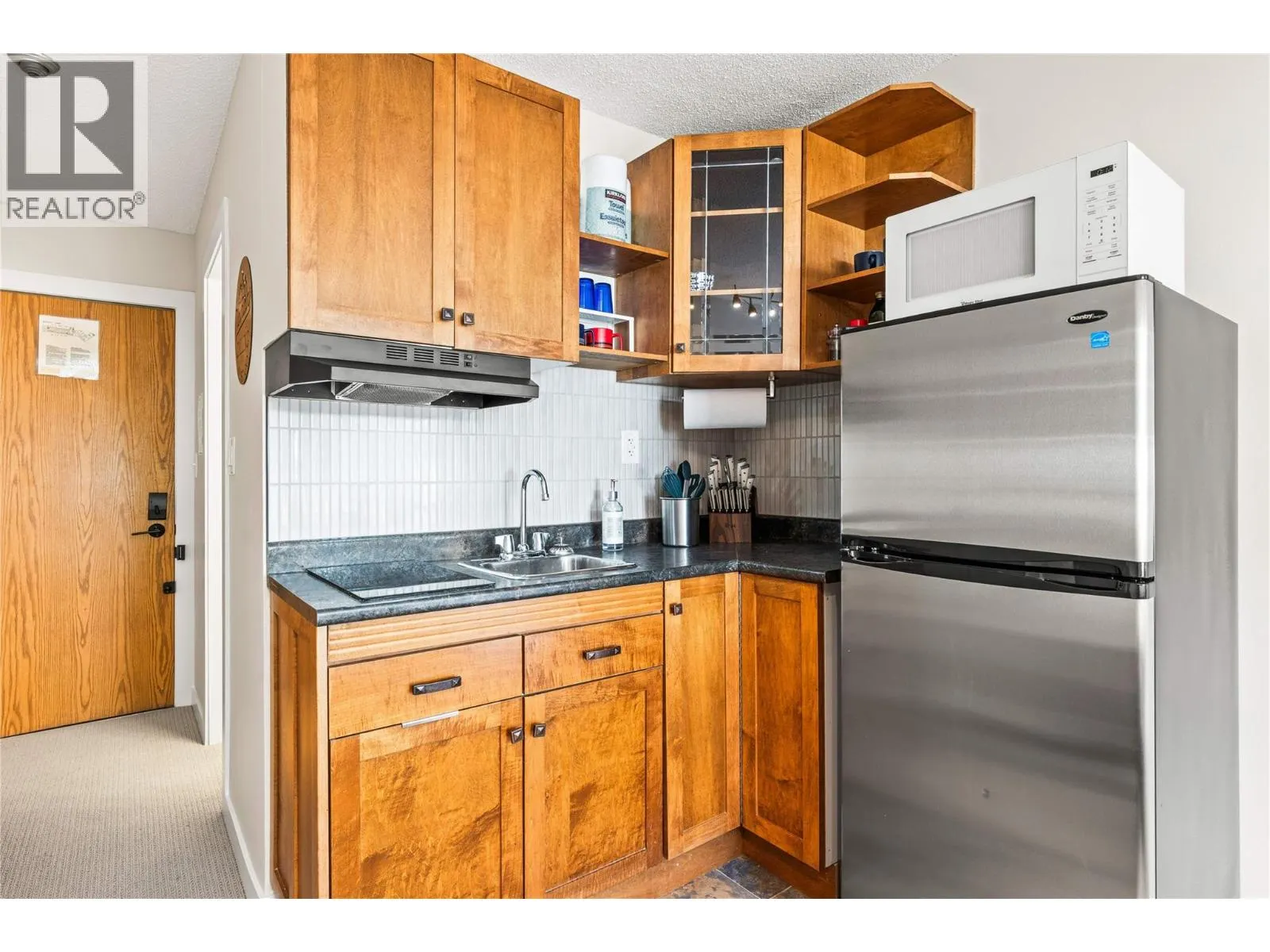 5375 Big White Road Unit# 204