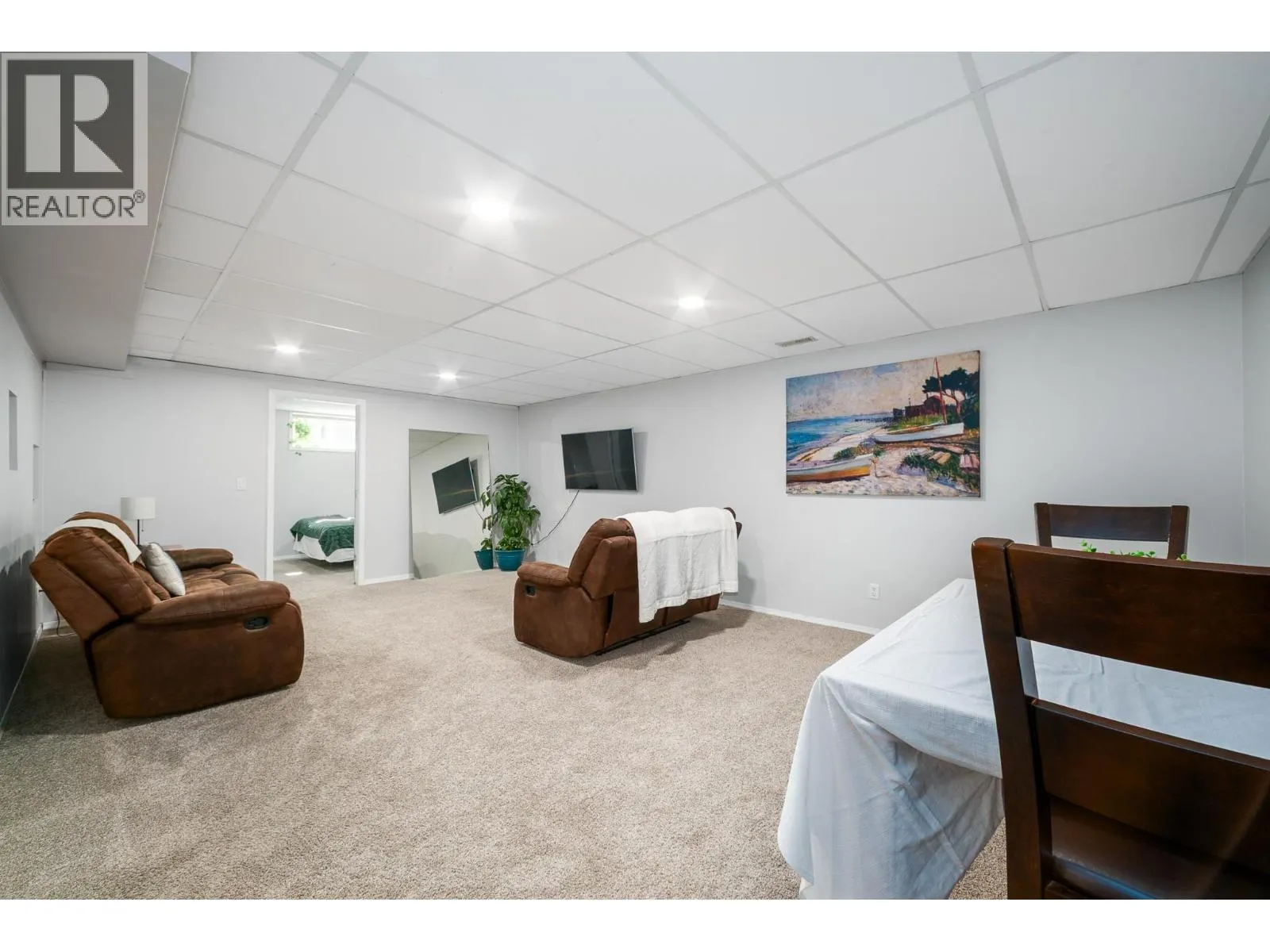 110 Wyndham Crescent