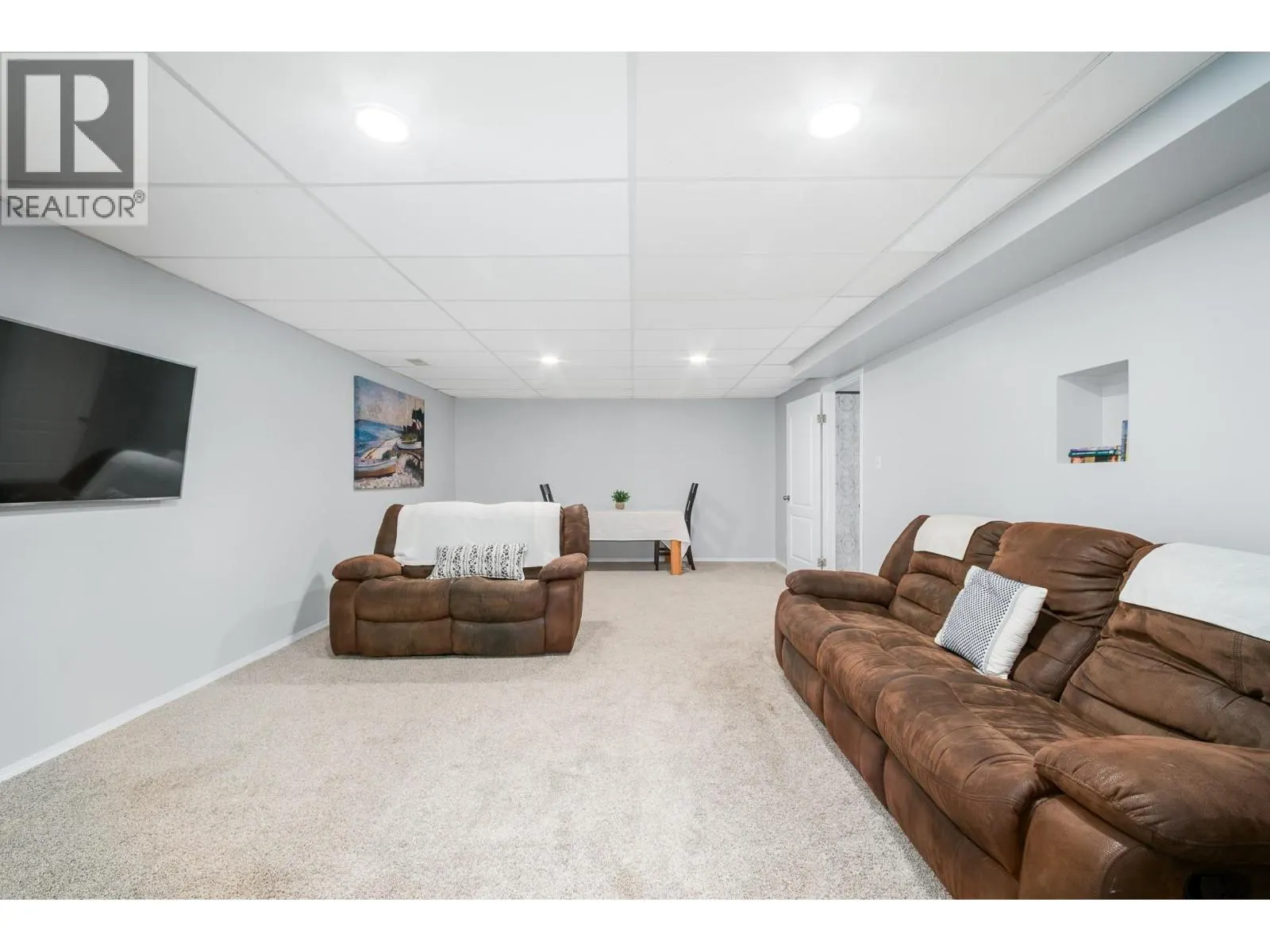 110 Wyndham Crescent