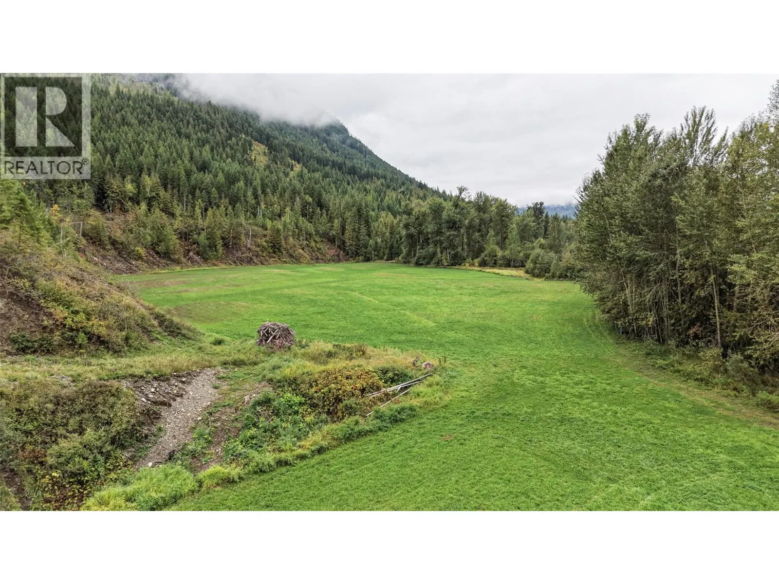 687 Mabel Lake Road