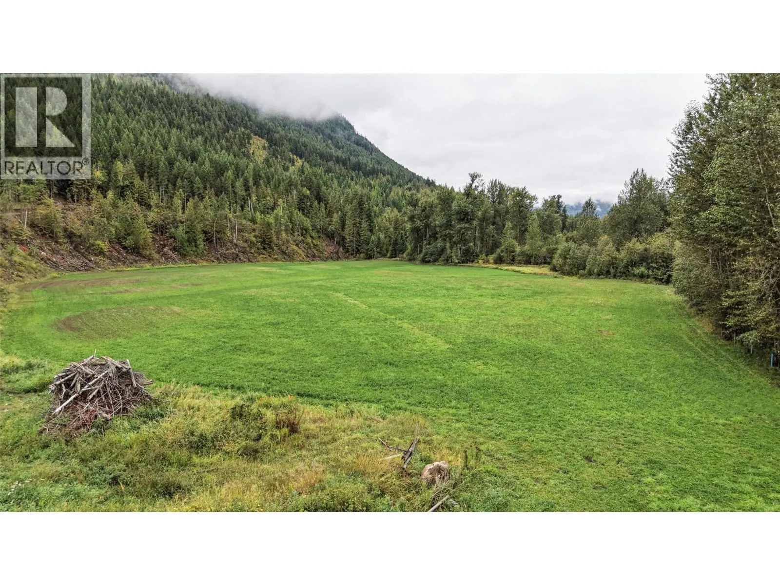 687 Mabel Lake Road