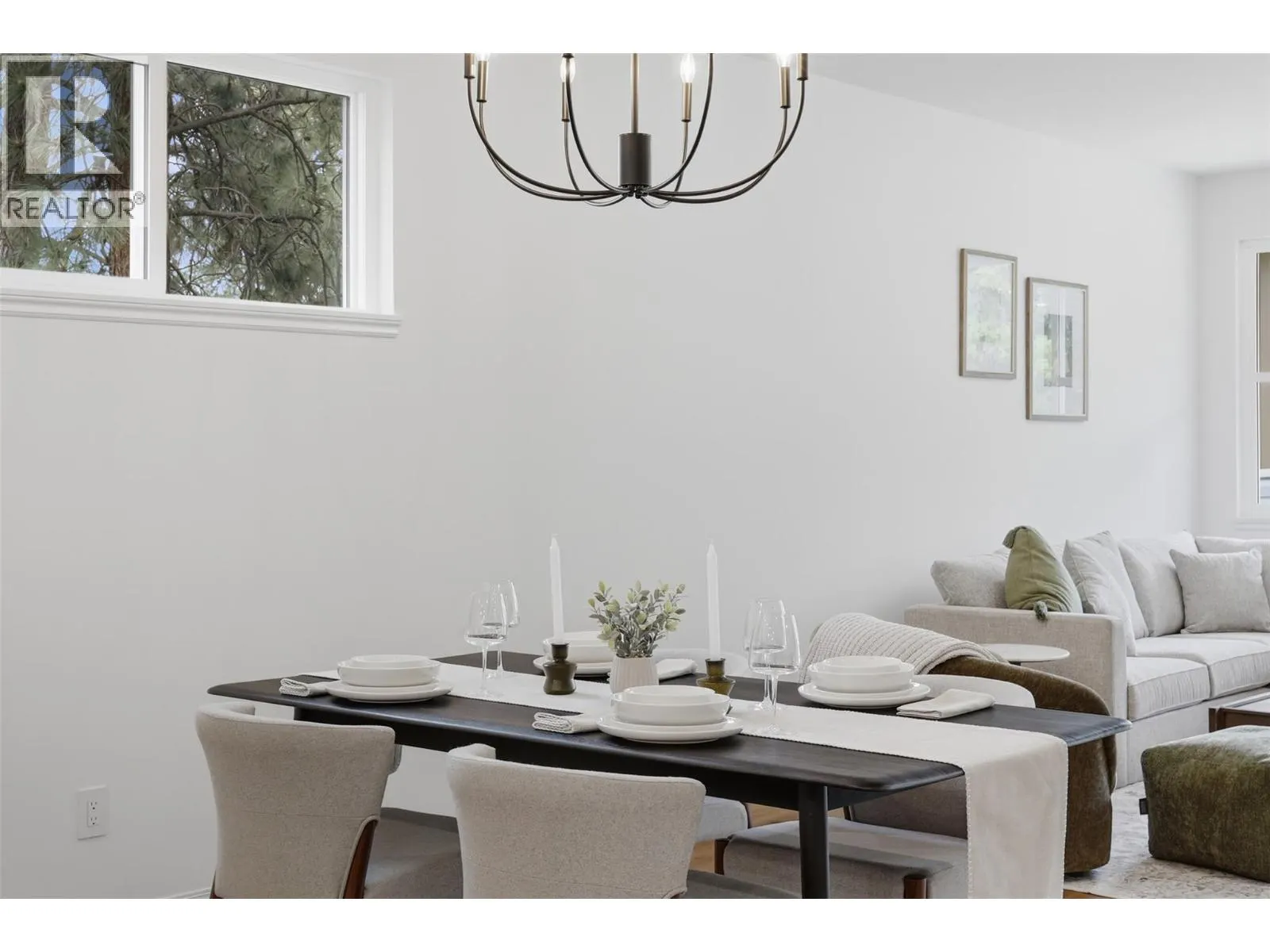 1834 SPRINGHILL Drive