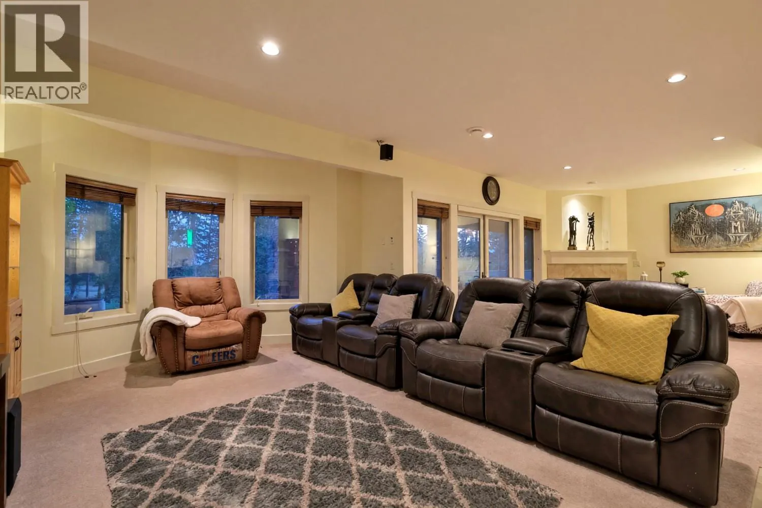 3420 Camelback Drive