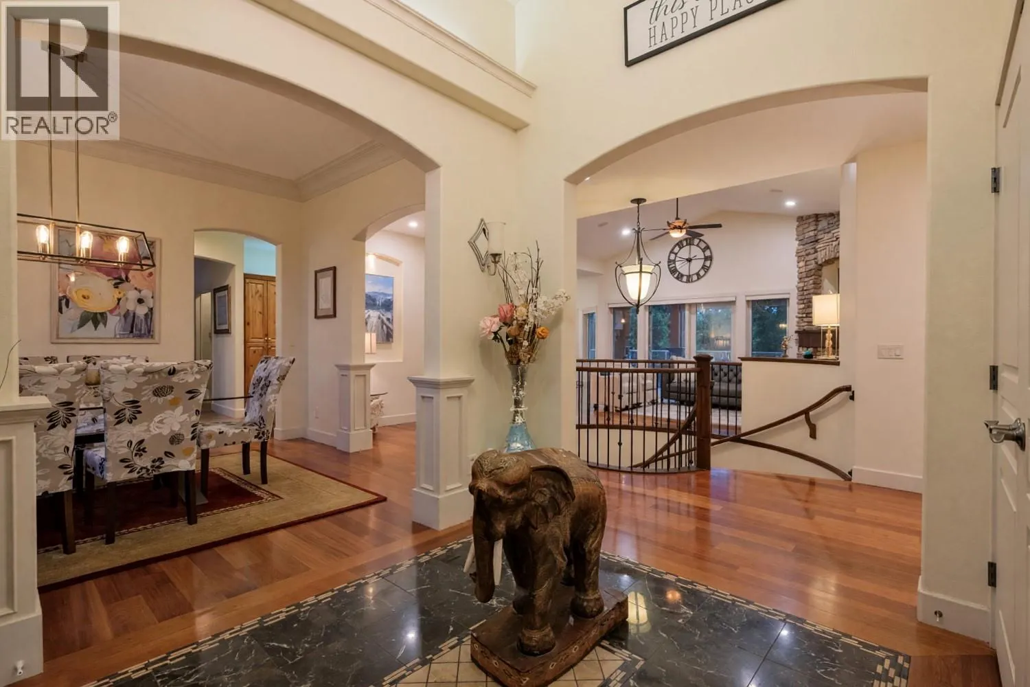 3420 Camelback Drive