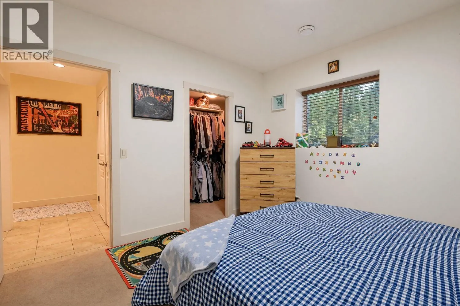 3420 Camelback Drive
