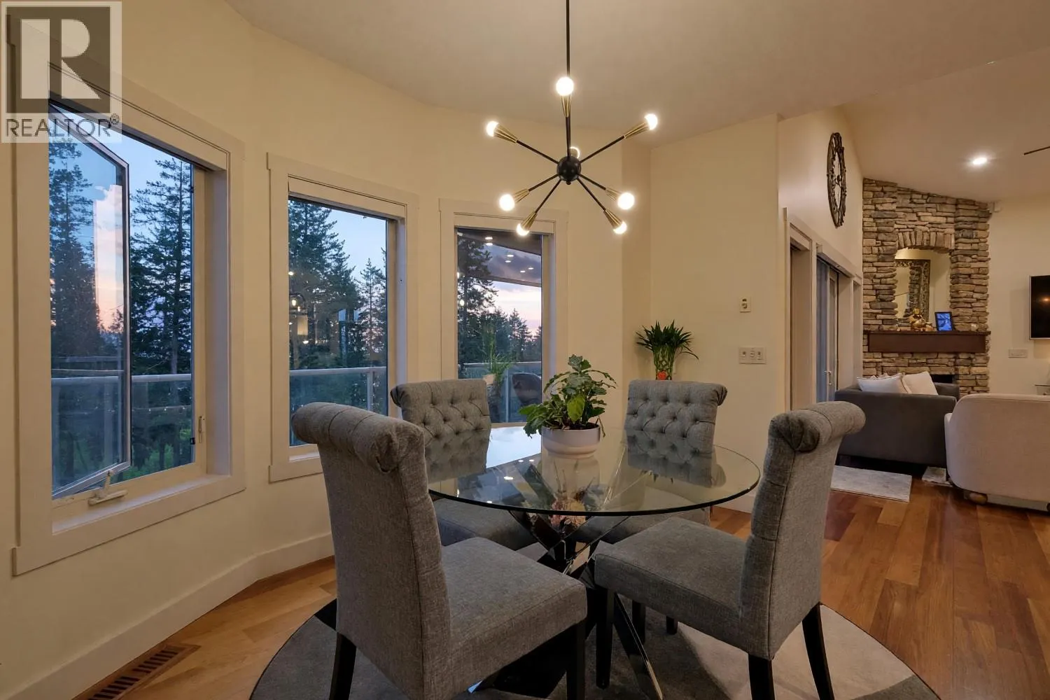 3420 Camelback Drive