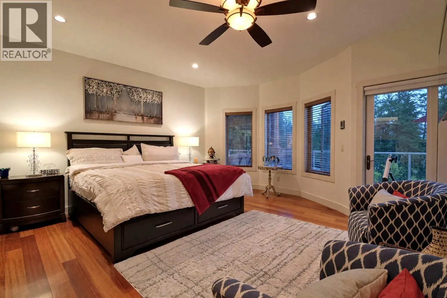 3420 Camelback Drive