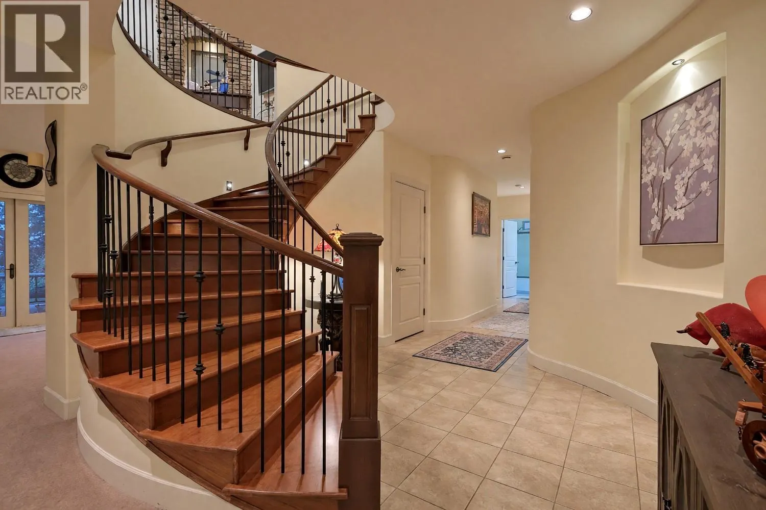 3420 Camelback Drive