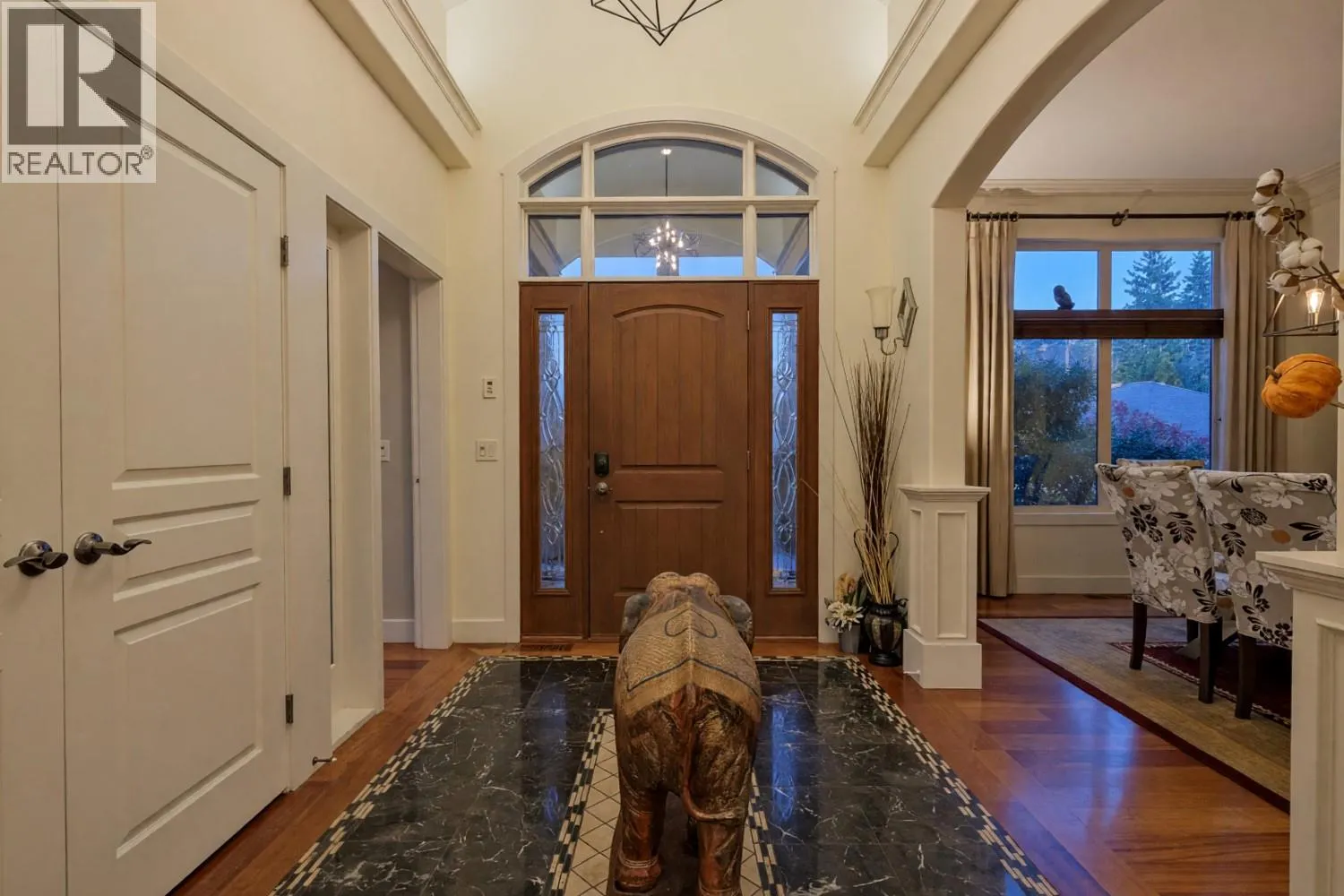 3420 Camelback Drive