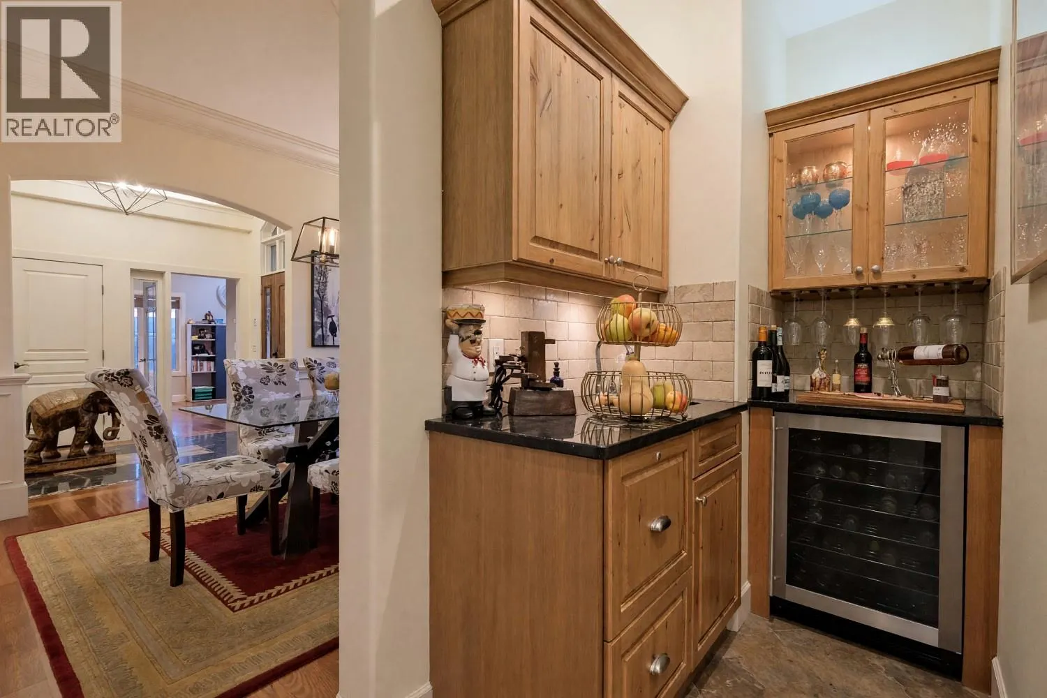 3420 Camelback Drive