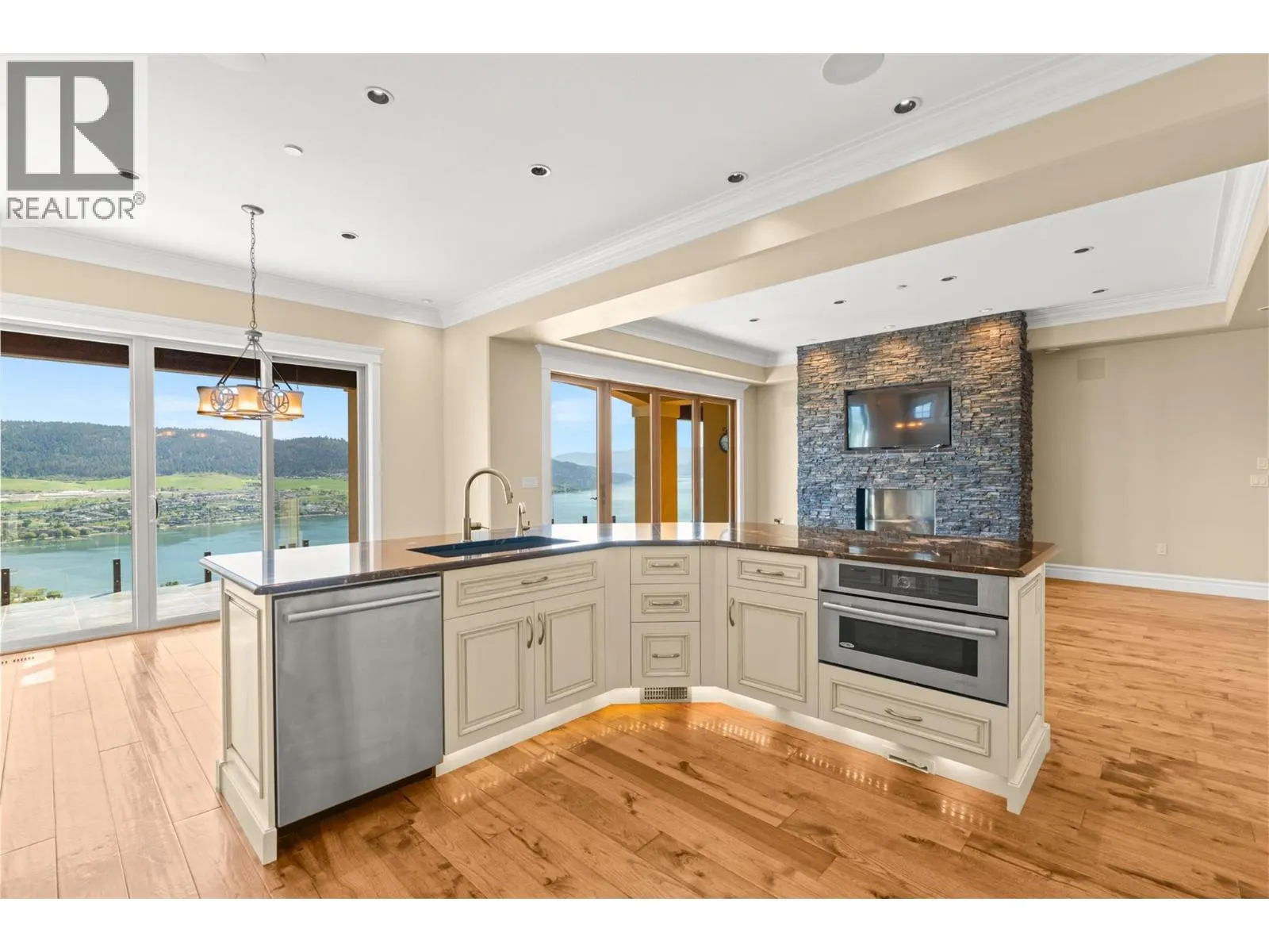 108 Vineyard Way