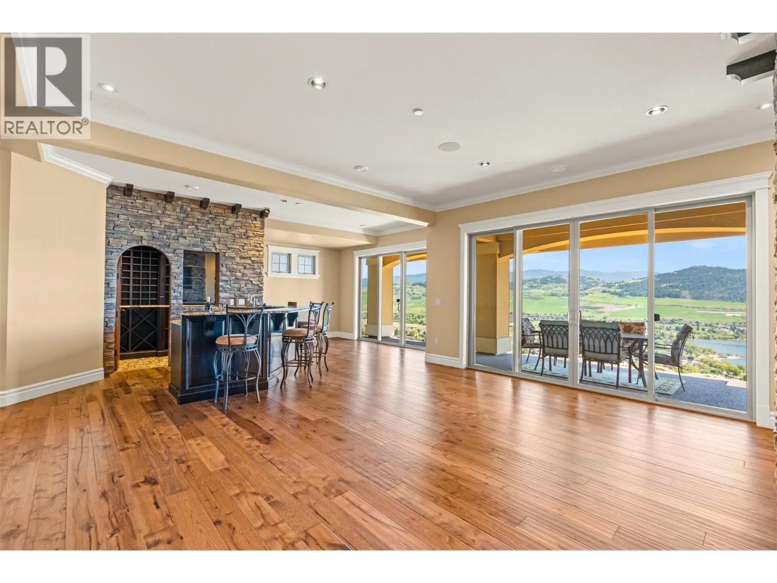 108 Vineyard Way