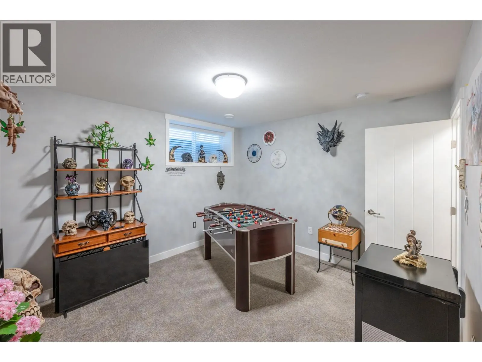 962 HOLDEN Road