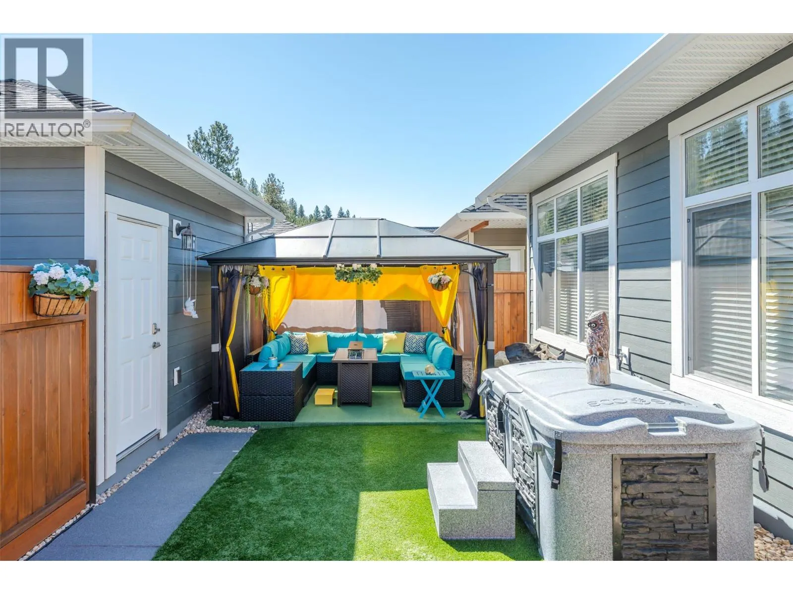962 HOLDEN Road