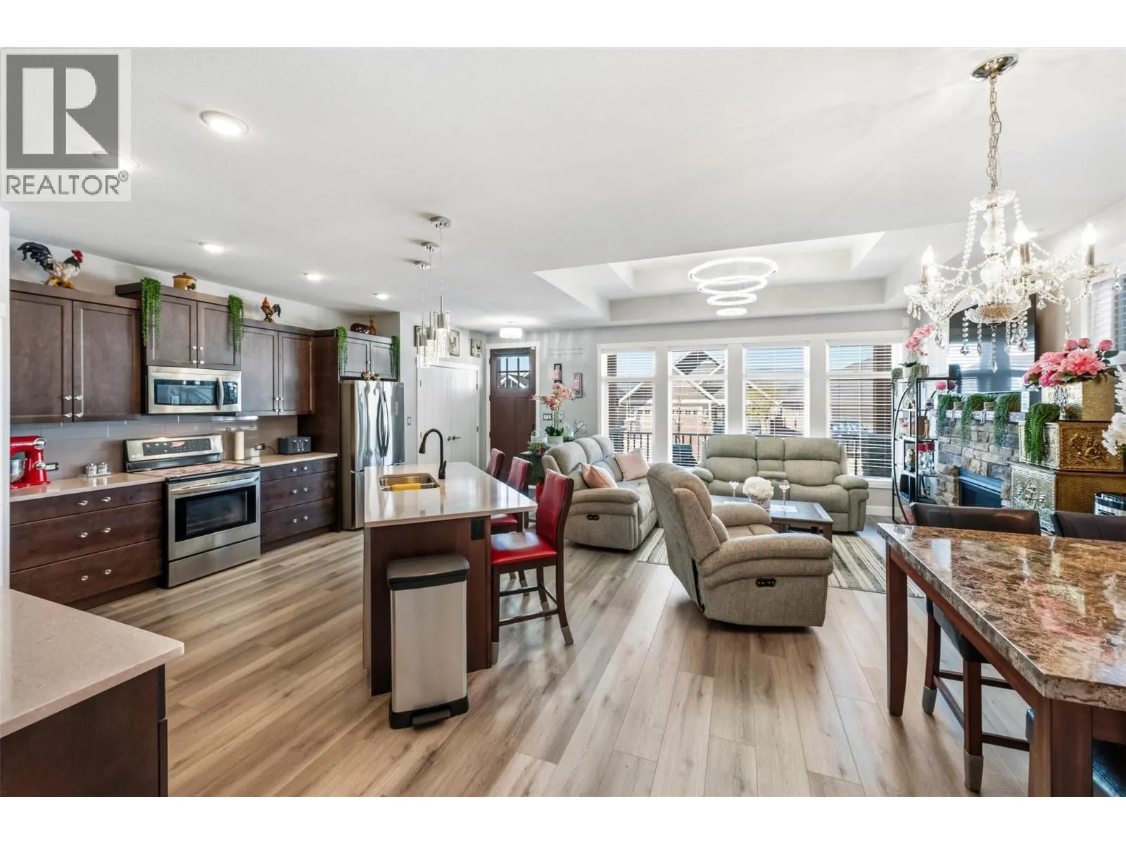 962 HOLDEN Road