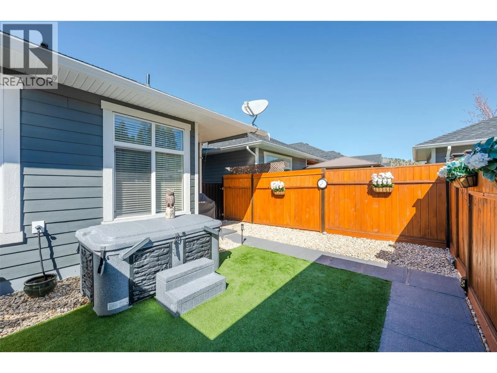 962 HOLDEN Road
