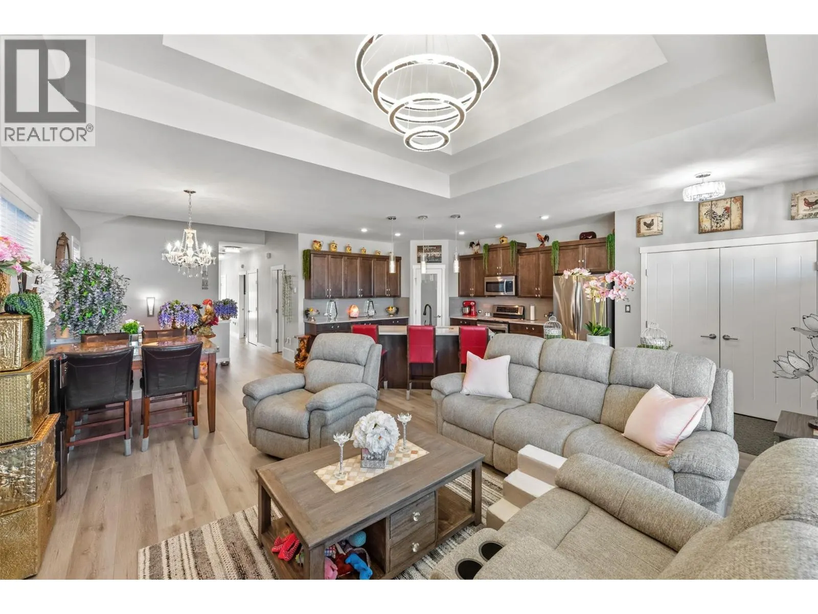 962 HOLDEN Road
