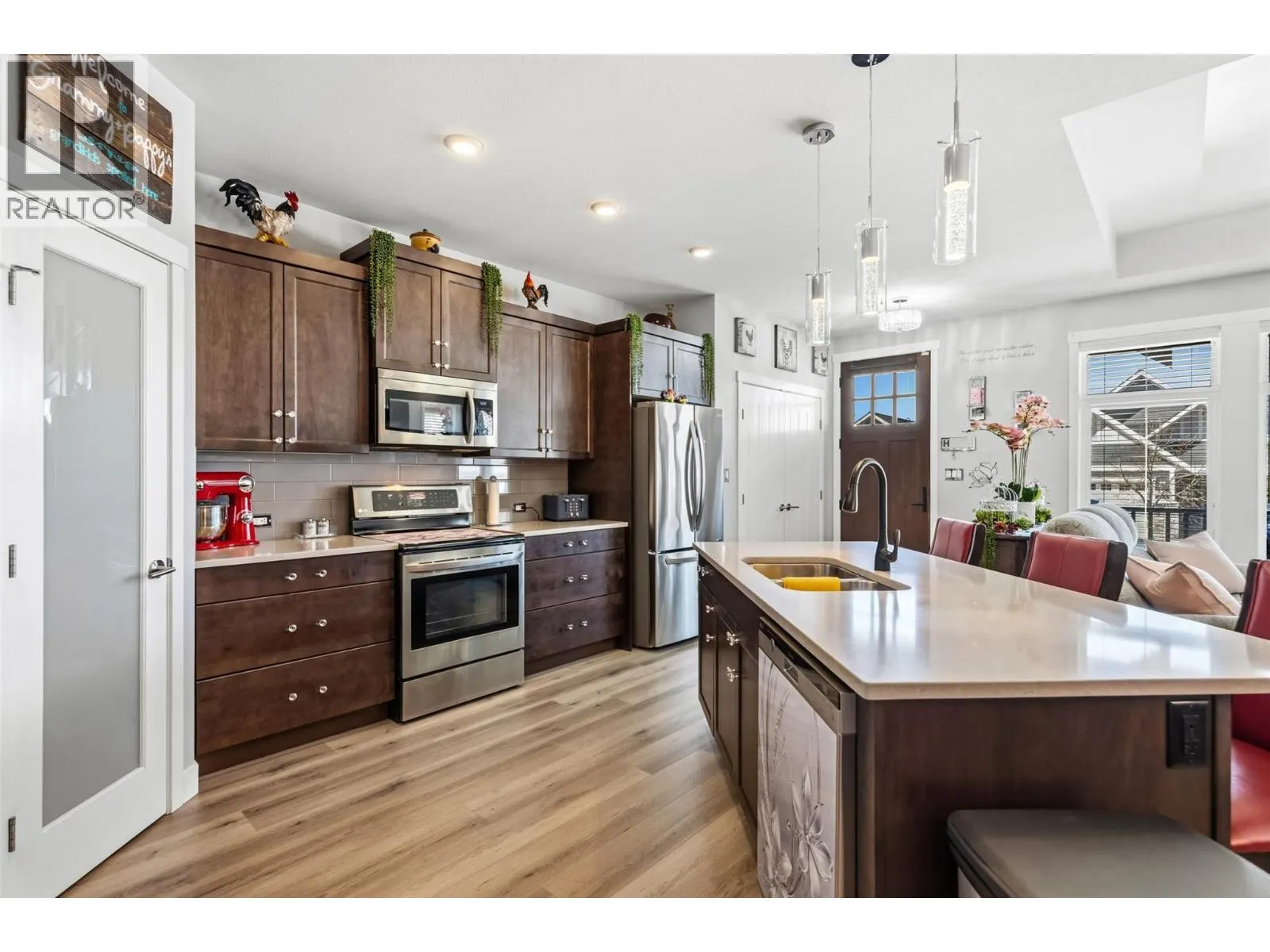 962 HOLDEN Road