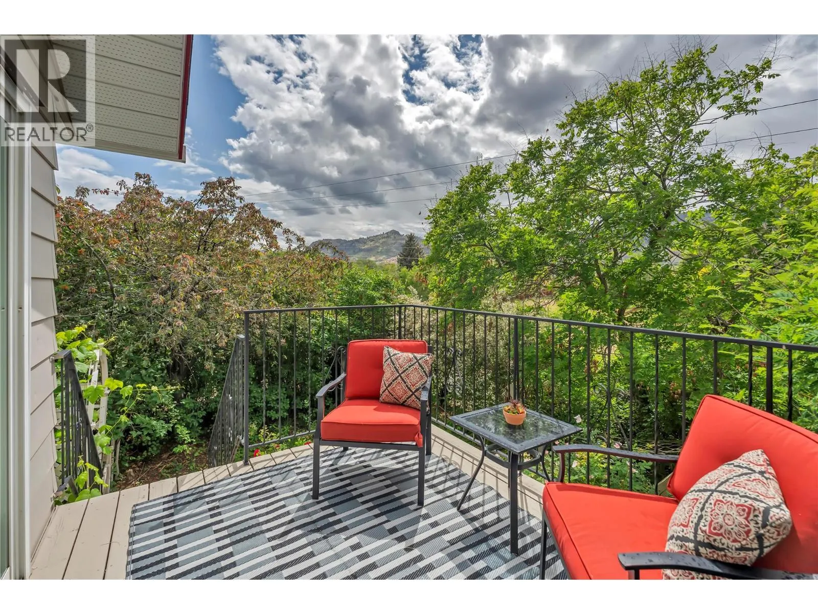 3 Dogwood Place