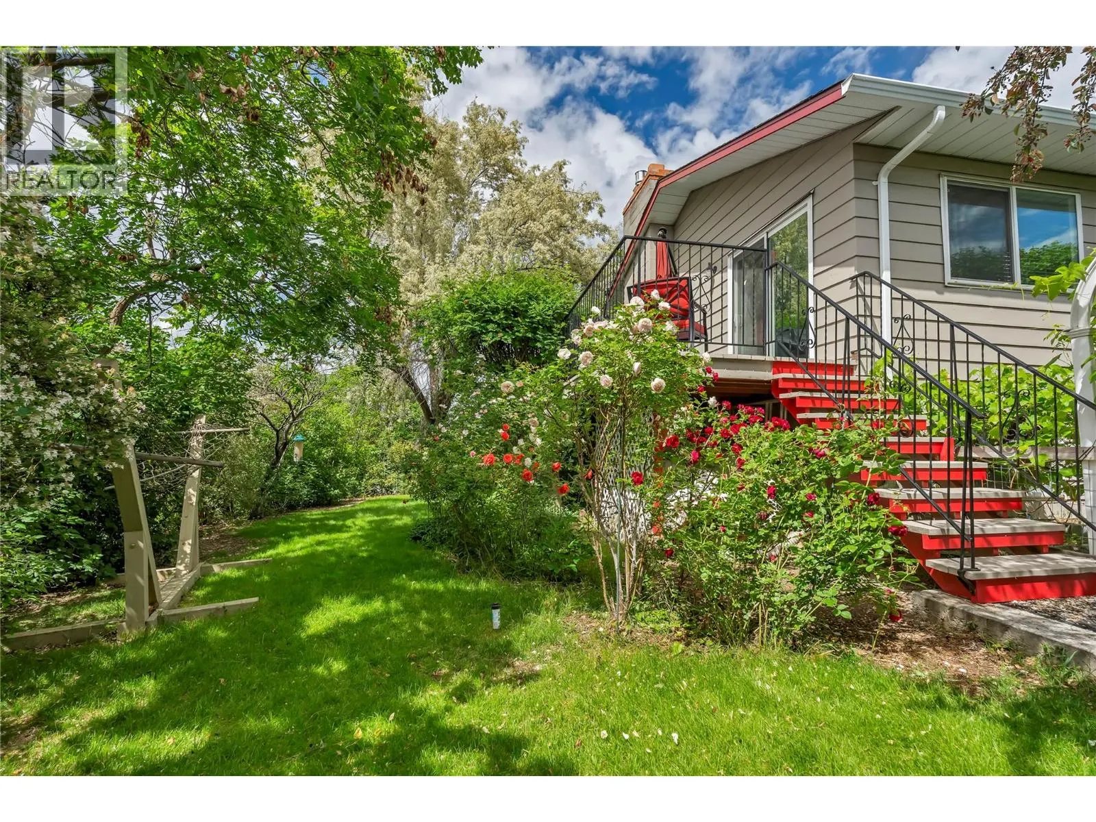 3 Dogwood Place