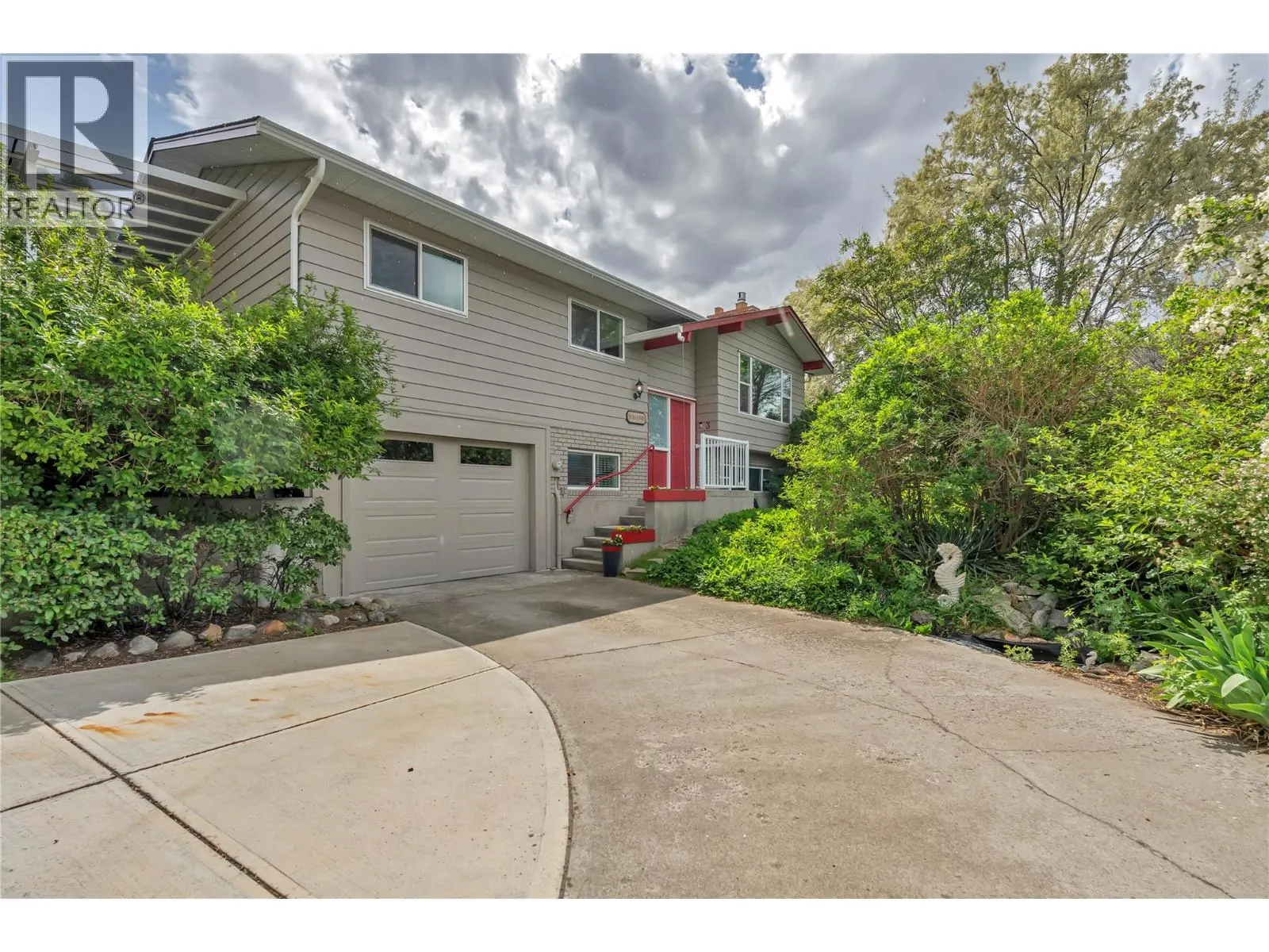 3 Dogwood Place