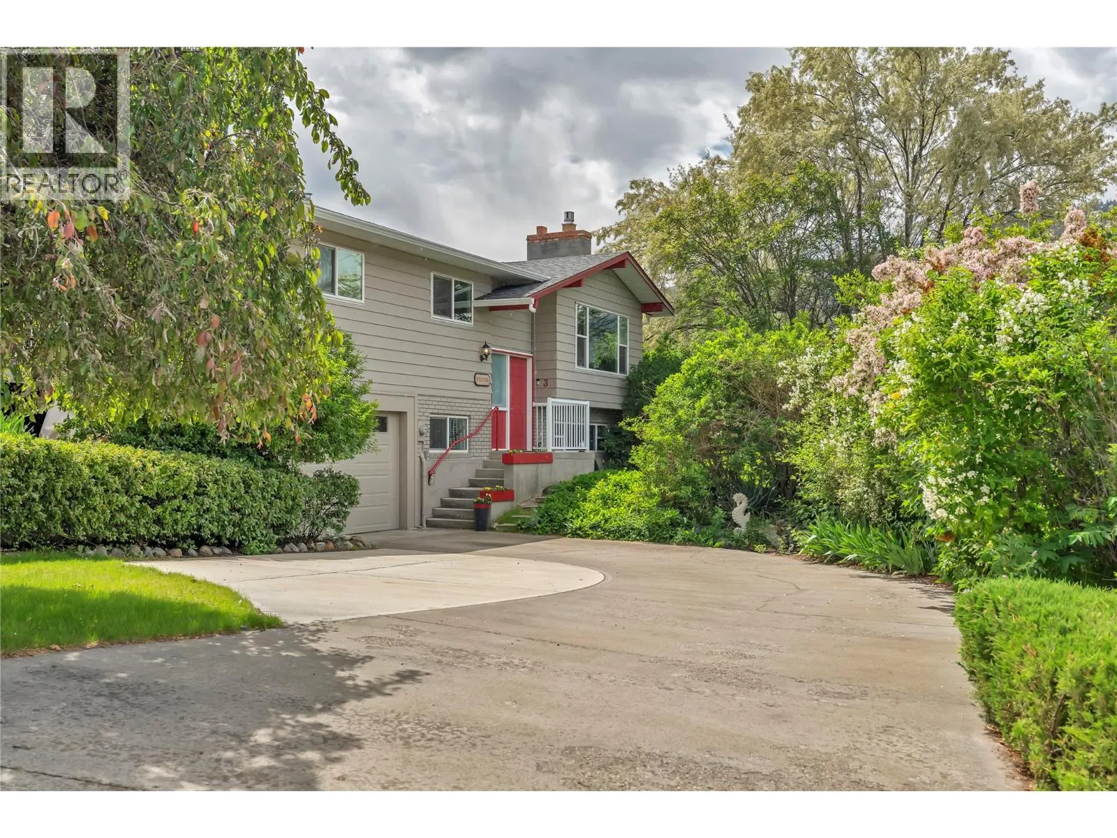 3 Dogwood Place
